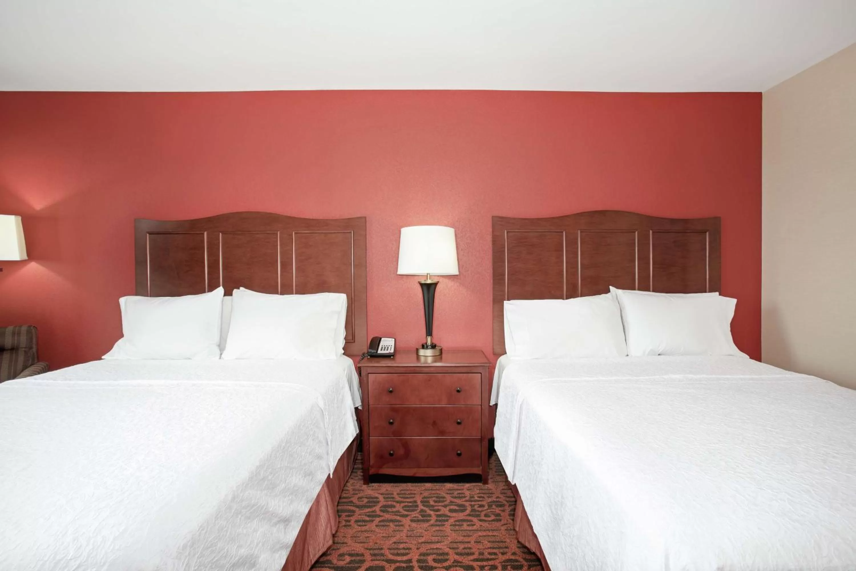 Bed in Hampton Inn and Suites Denver/South-RidgeGate