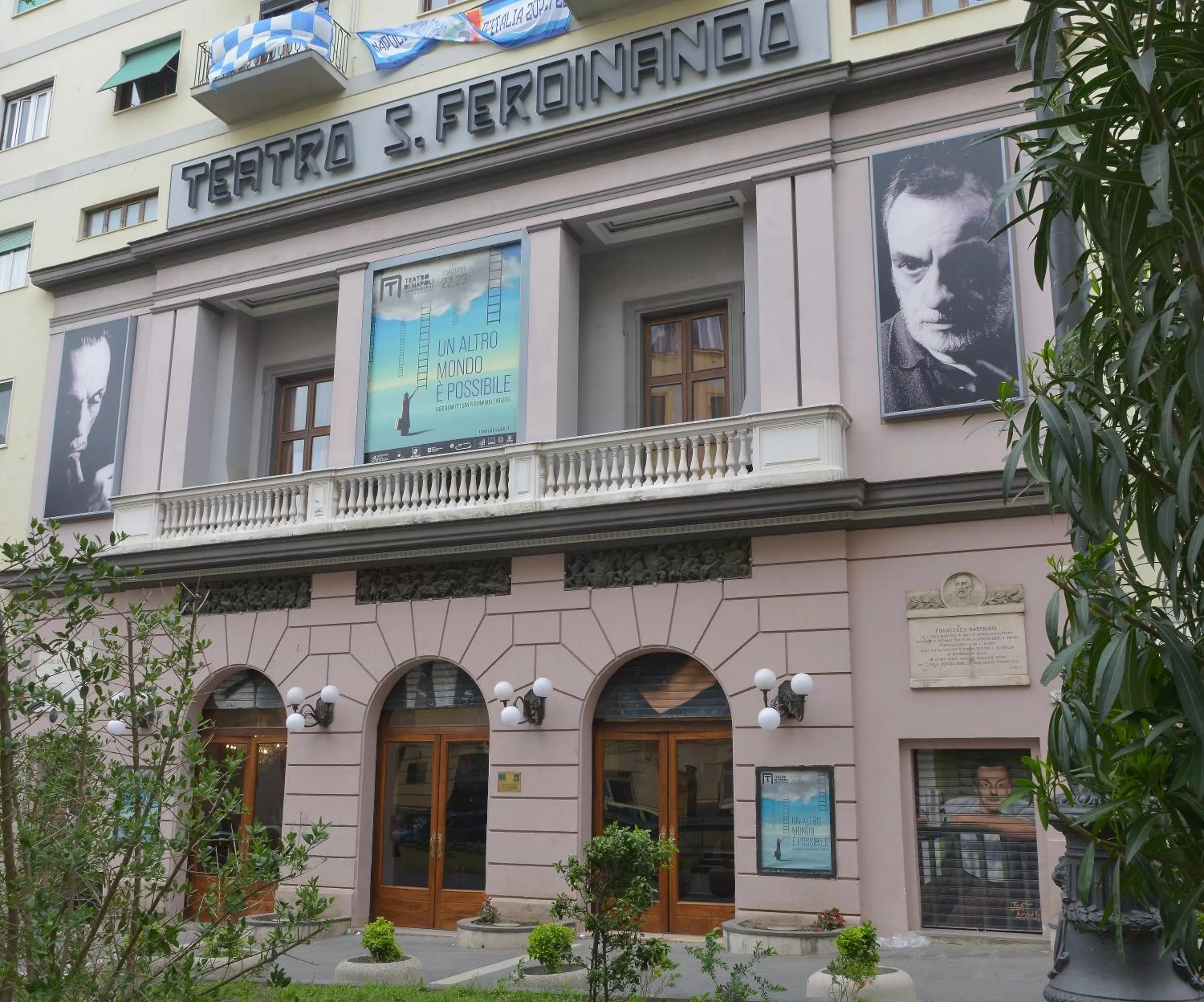 Property building in VIVI A NAPOLI