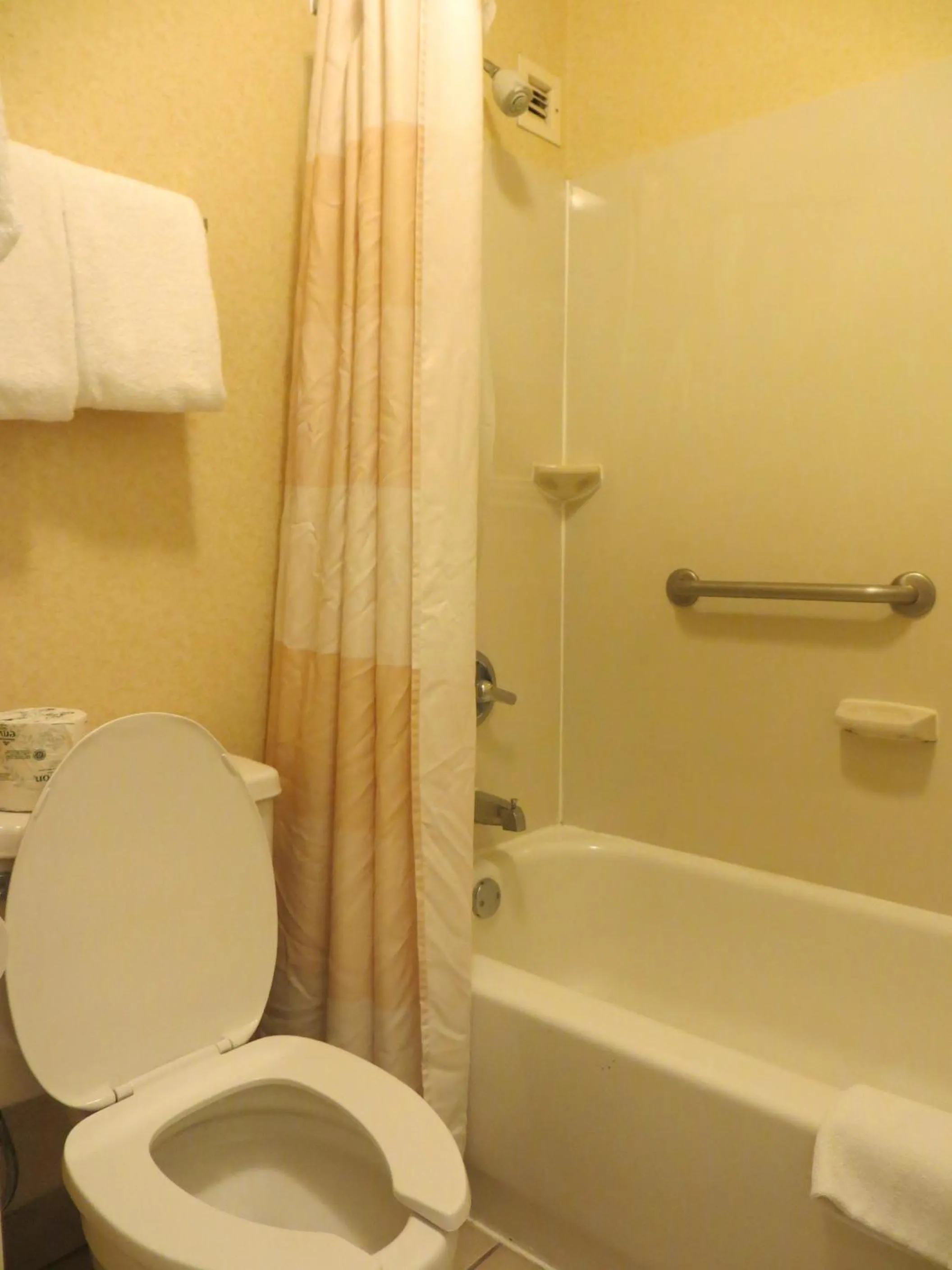 Bathroom in Staywell Inn