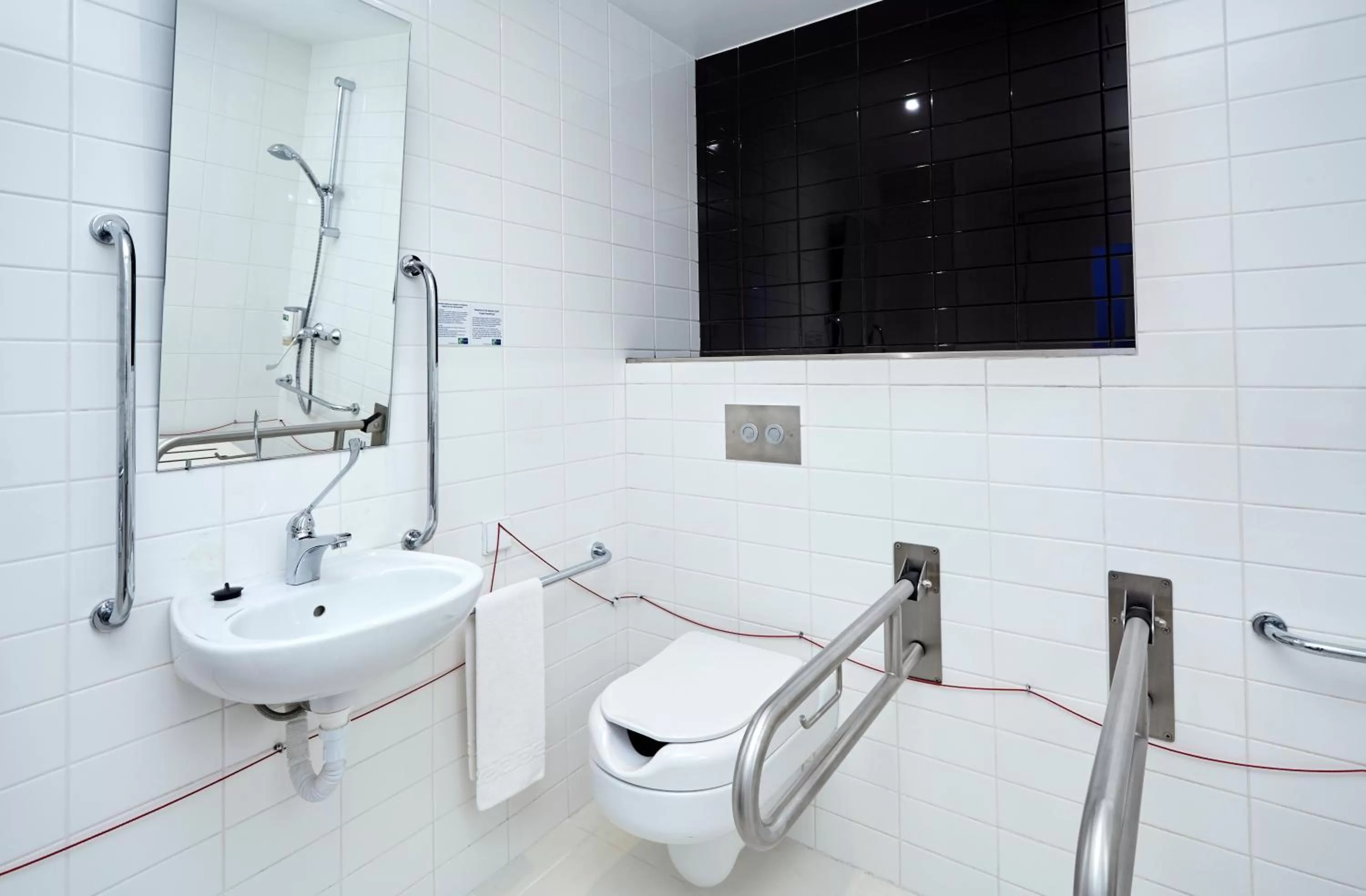 Bathroom in Holiday Inn Express Lisbon Alfragide by IHG