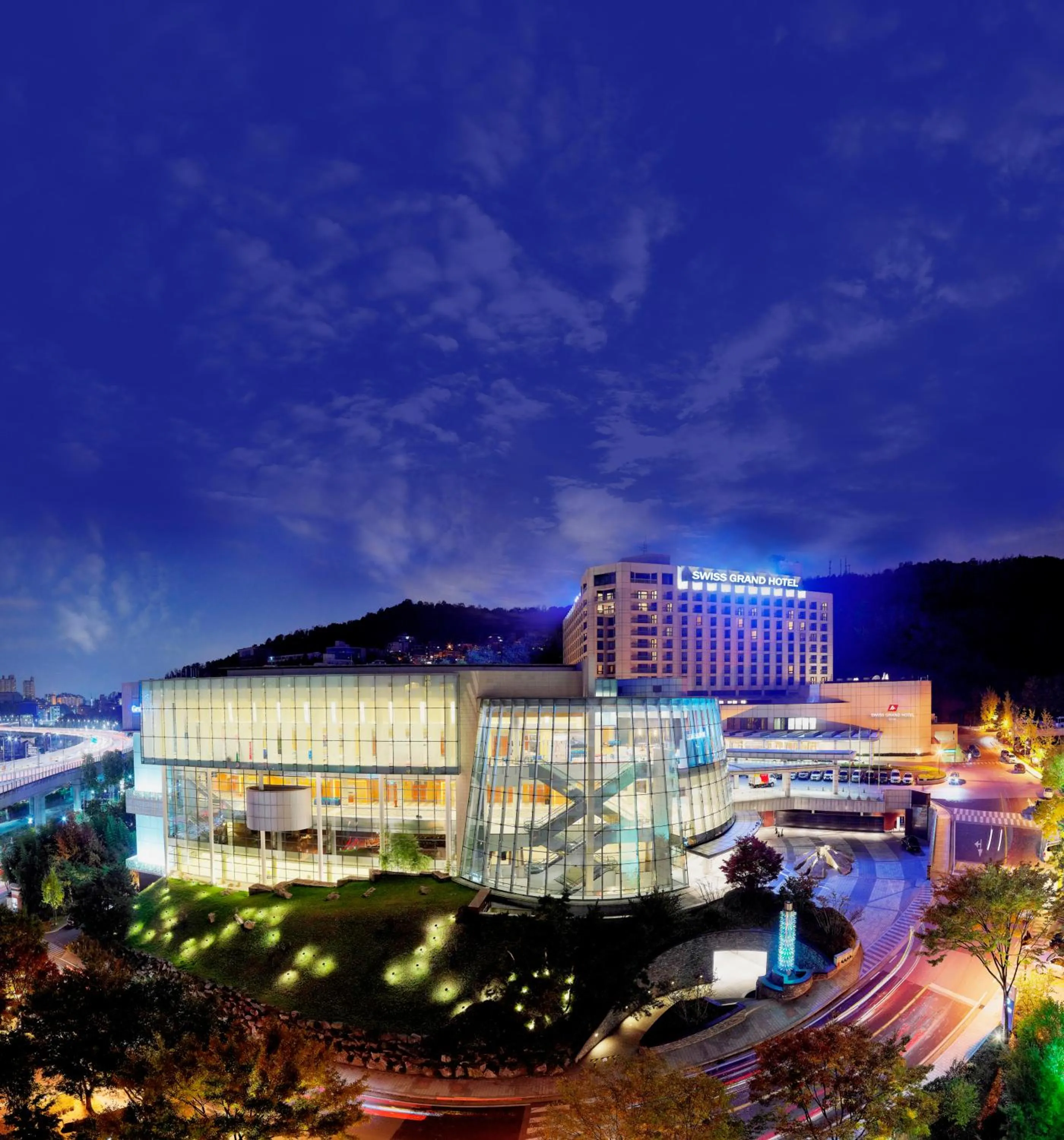 Property building in Swiss Grand Hotel Seoul & Grand Suite