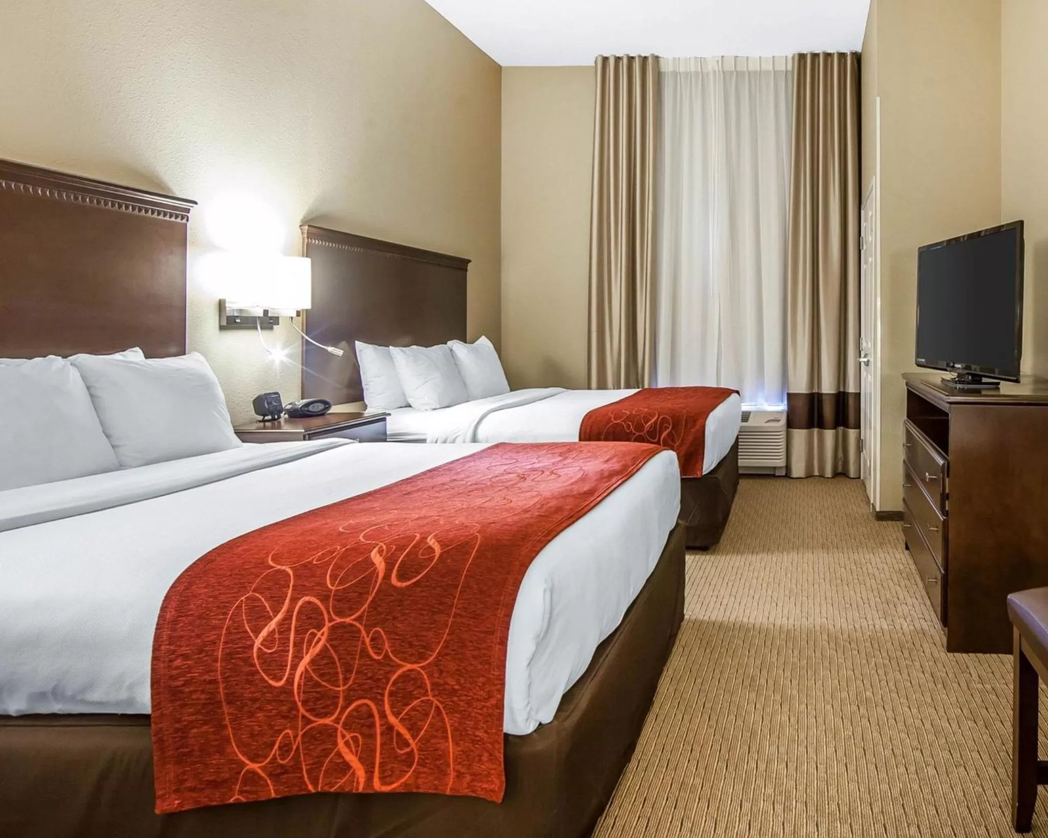 King Suite with Roll-In Shower - Accessible/Non-Smoking in Comfort Suites Marietta-Parkersburg