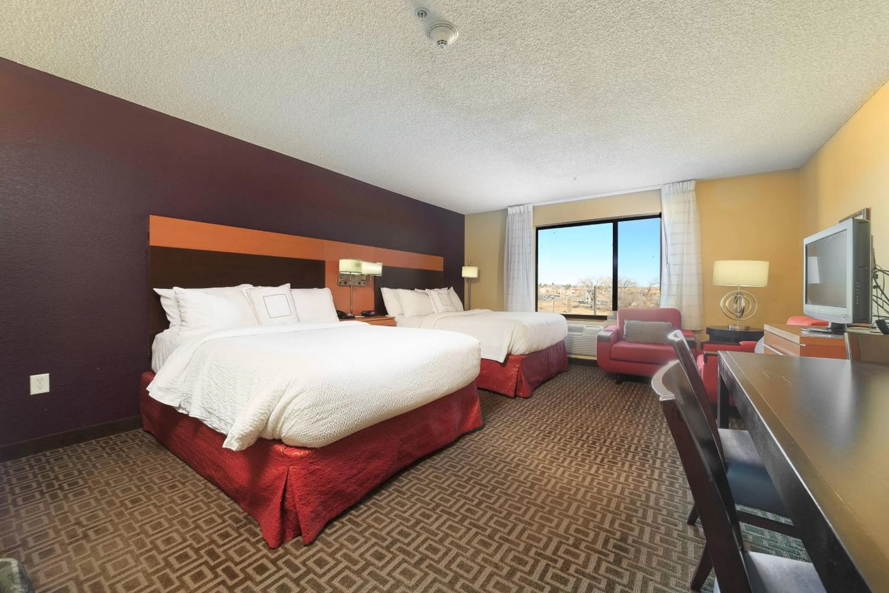 Photo of the whole room, Bed in TownePlace Suites Farmington