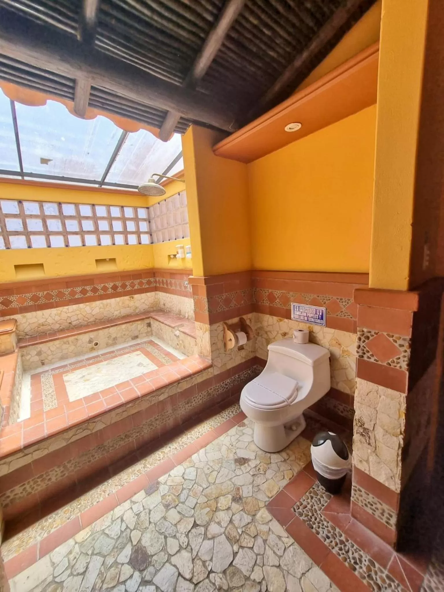 Bathroom in Hotel Portón del Sol