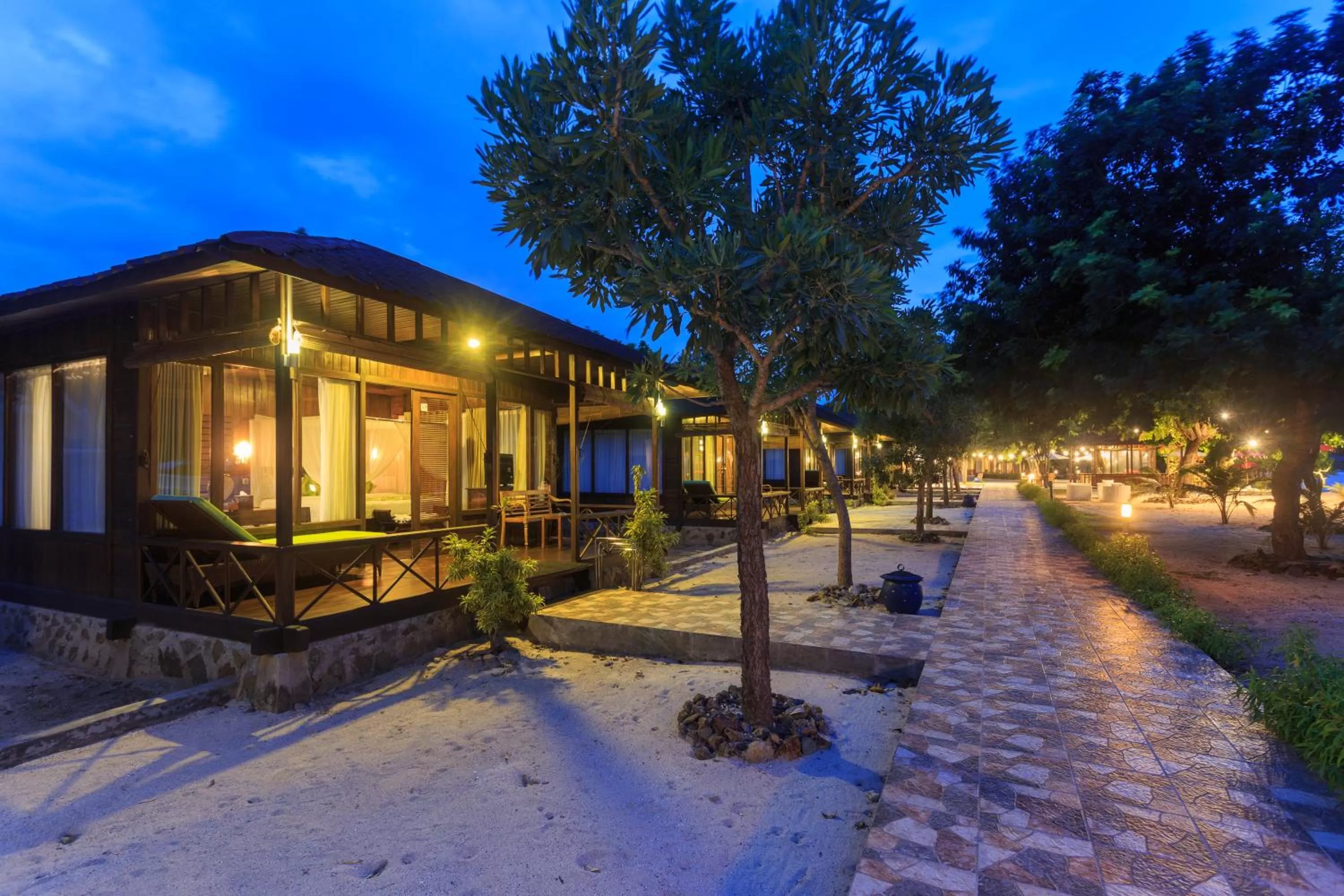 Property building in Sylvia Beach Villa