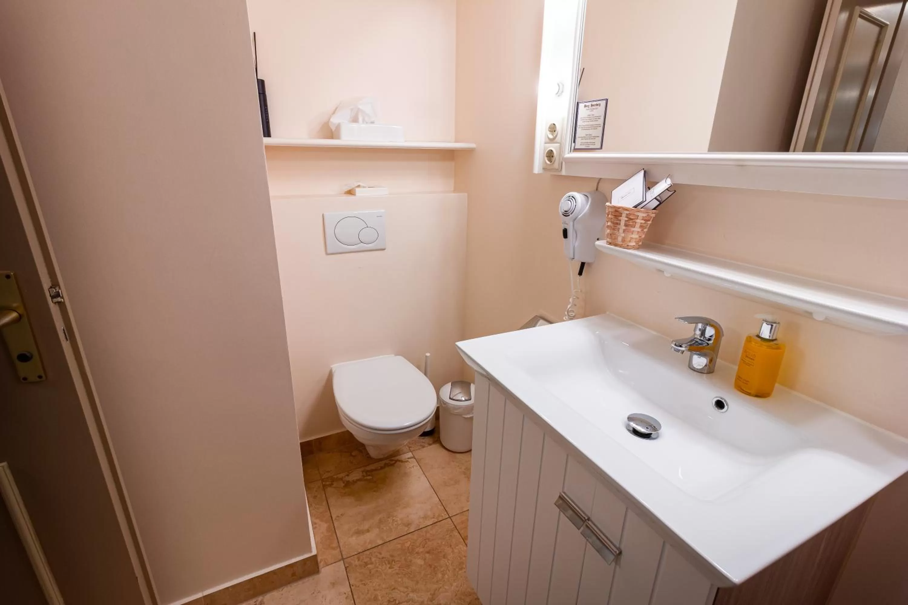 Bathroom in Hotel-Restaurant Burg Hornberg