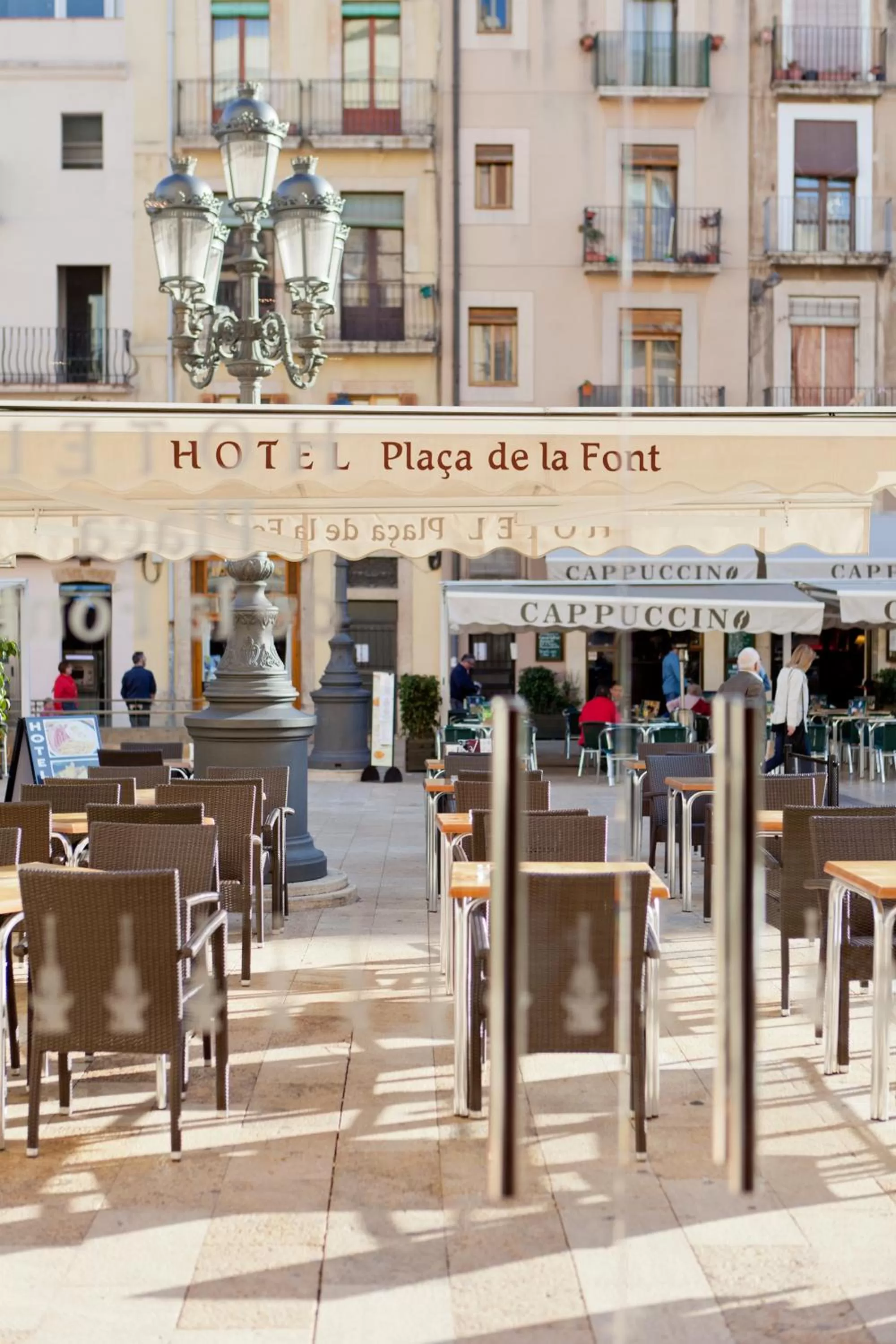 Restaurant/places to eat in Plaça De La Font