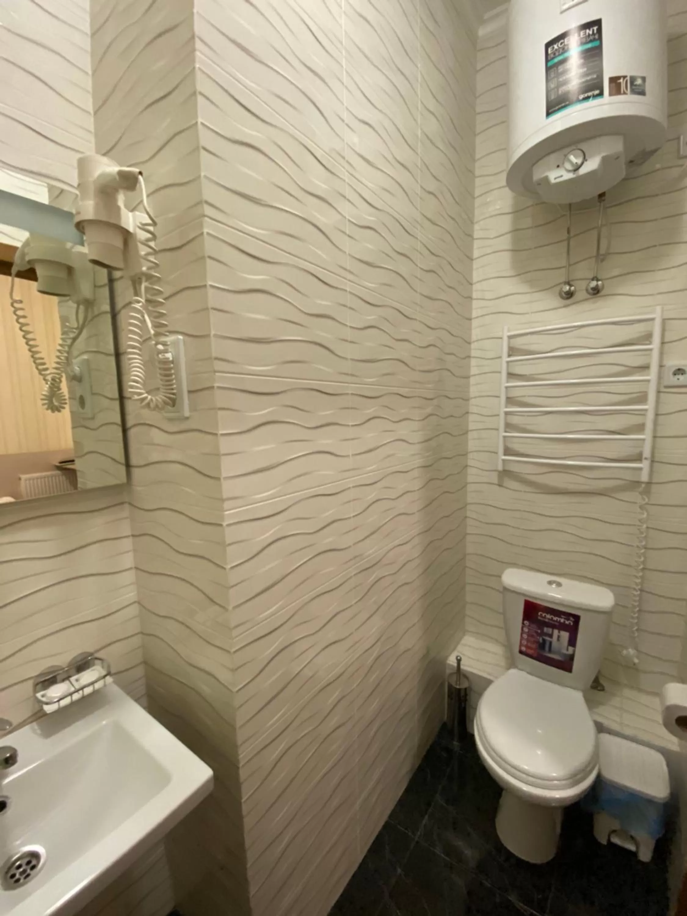 Bathroom in irisHotels