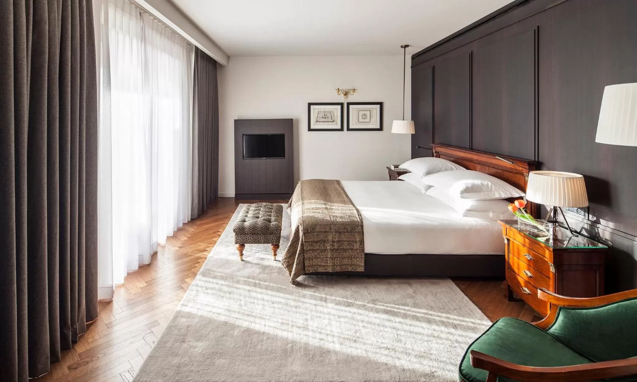 Photo of the whole room, Bed in The David Citadel Jerusalem