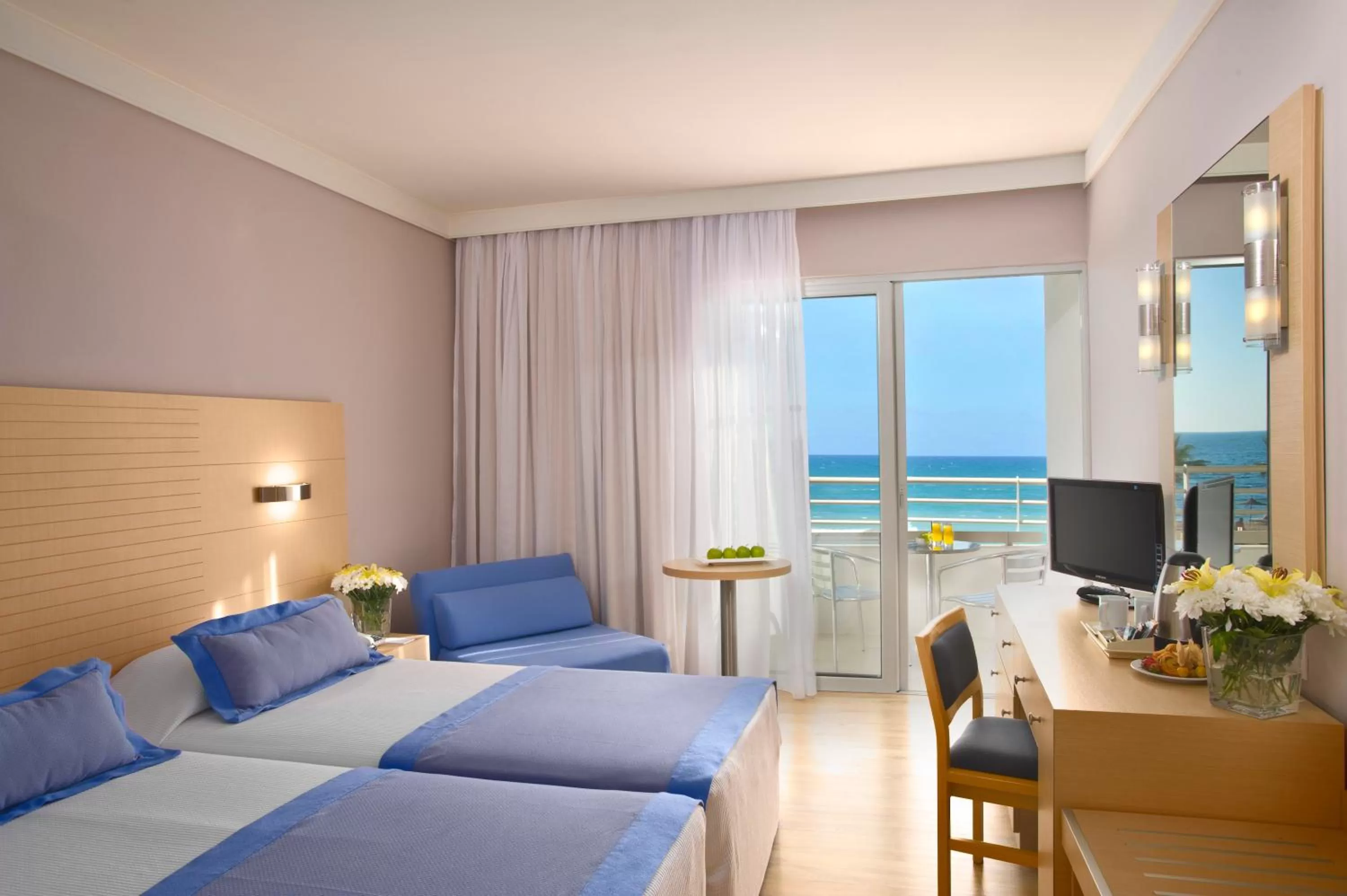 Bedroom, Bed in Louis Ledra Beach