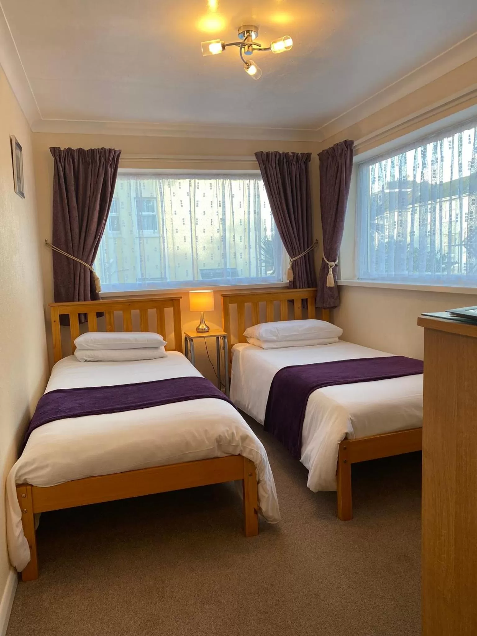 Photo of the whole room, Bed in Paignton Court