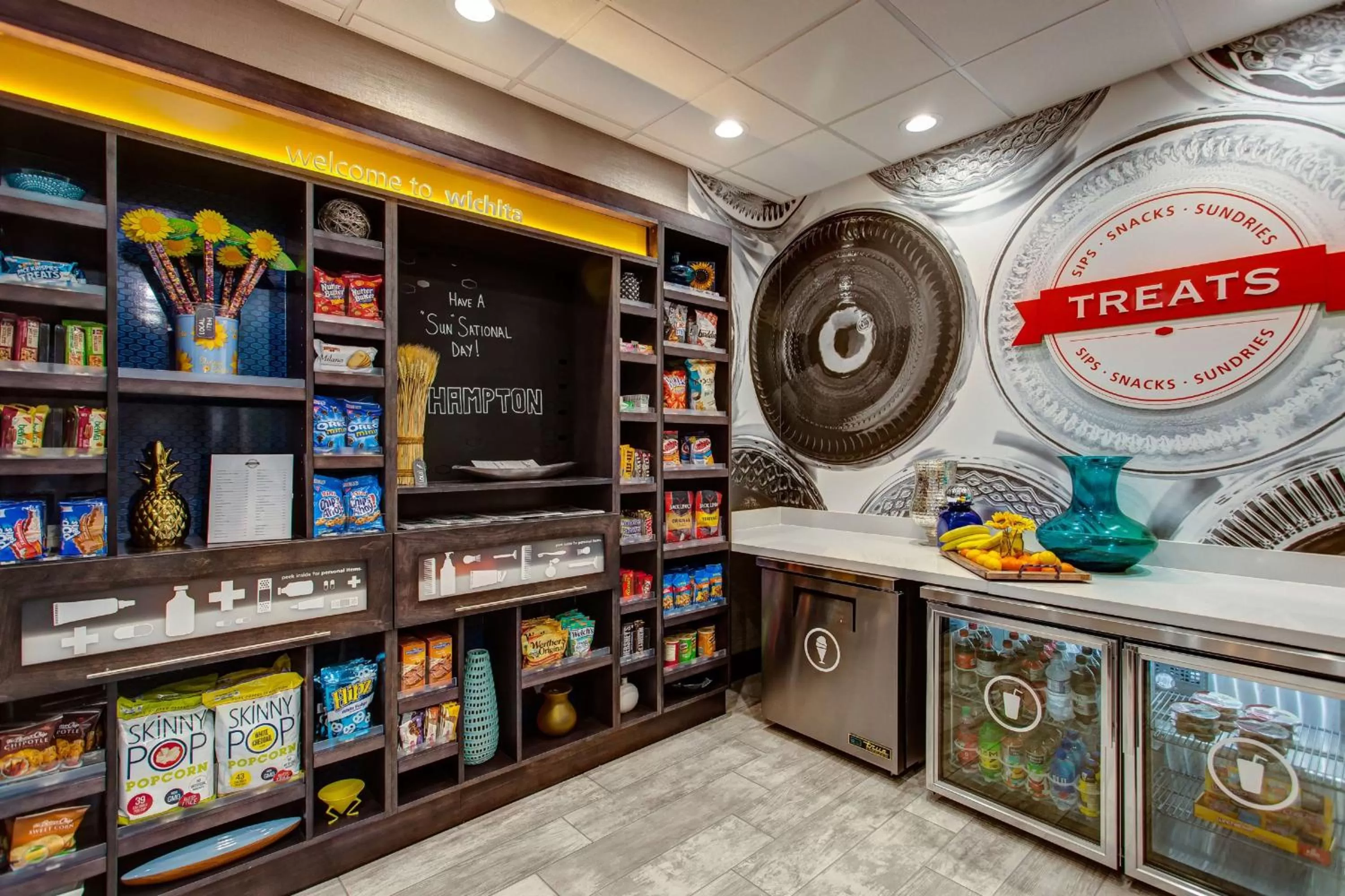 Restaurant/places to eat in Hampton Inn & Suites-Wichita/Airport, KS