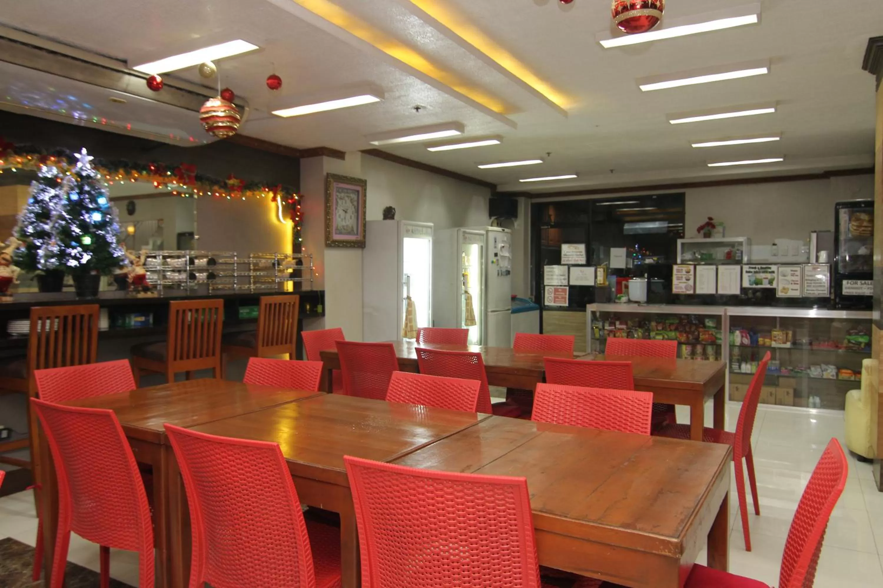 Restaurant/places to eat in Honey Hunt House