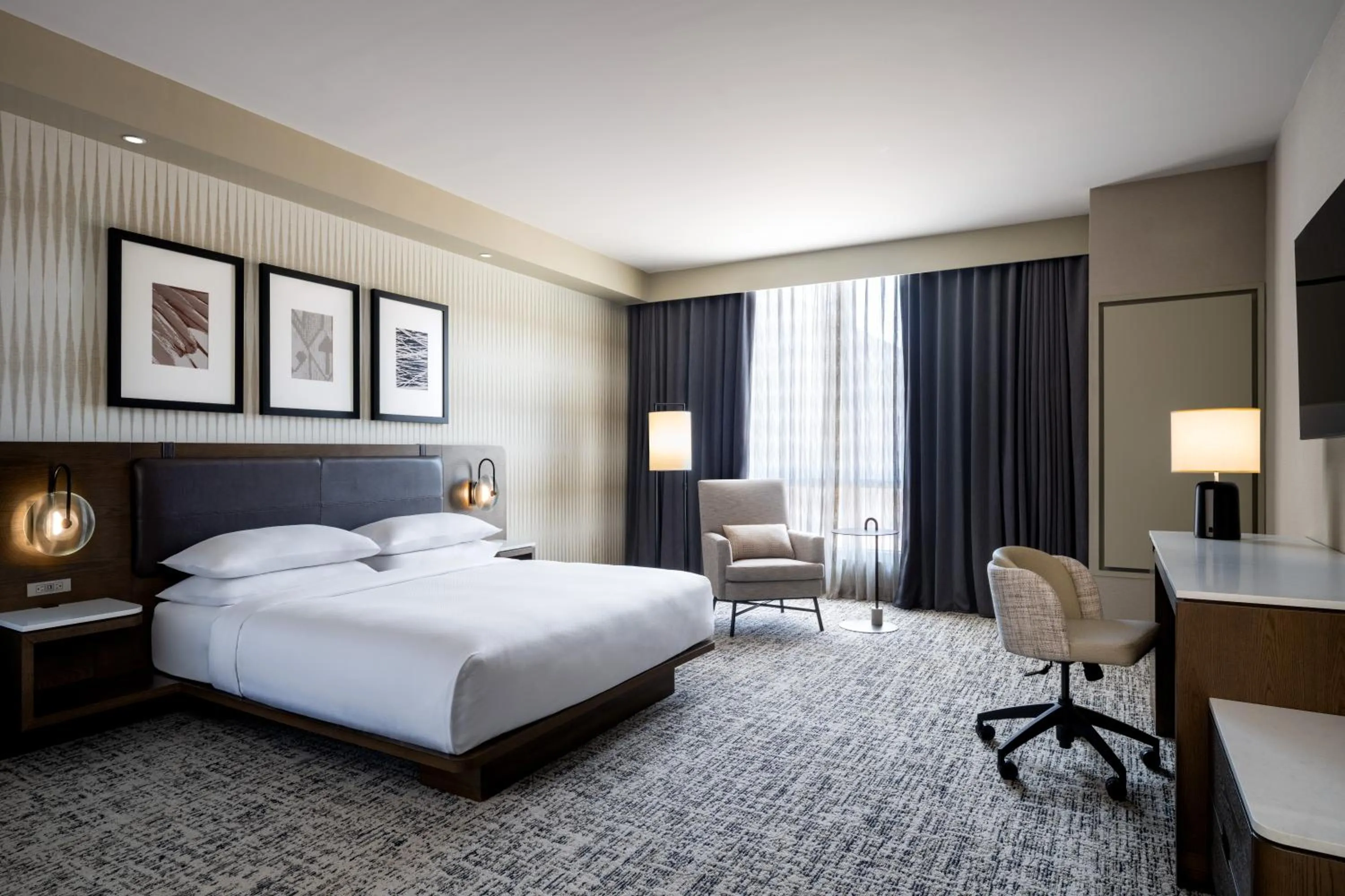 Bedroom, Bed in Delta Hotels by Marriott Wichita Falls Convention Center