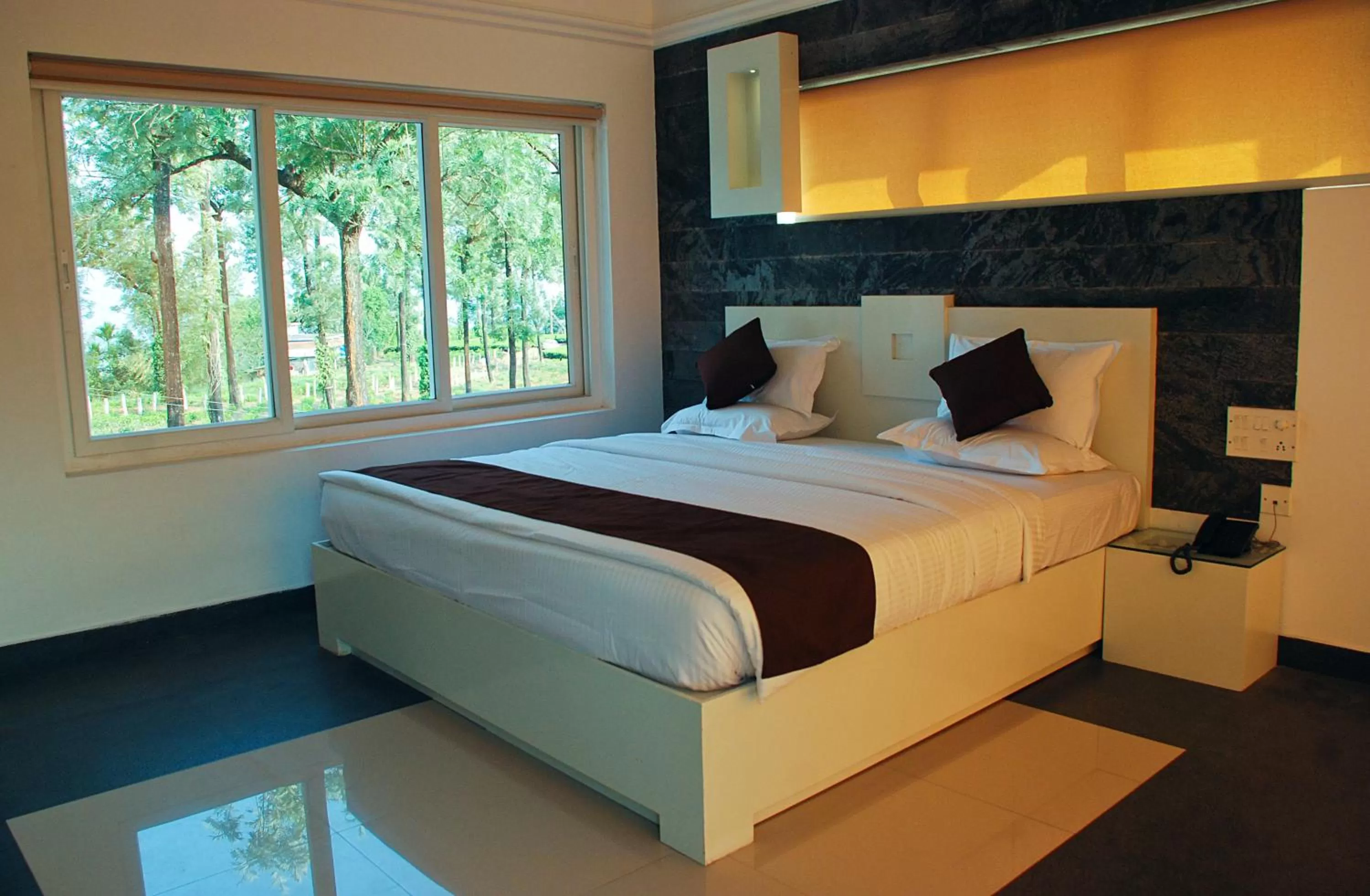 Bed in Gruenberg Tea Plantation Haus