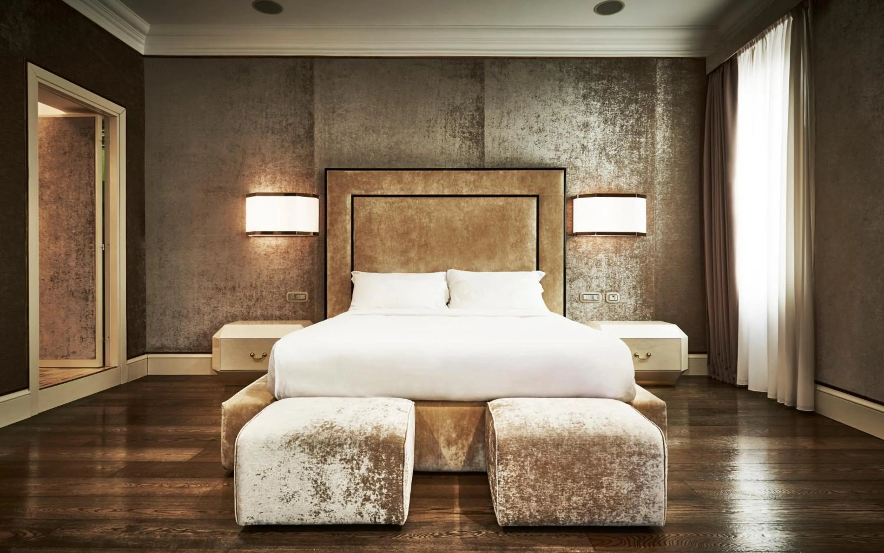 Bed in Spagna Royal Suite