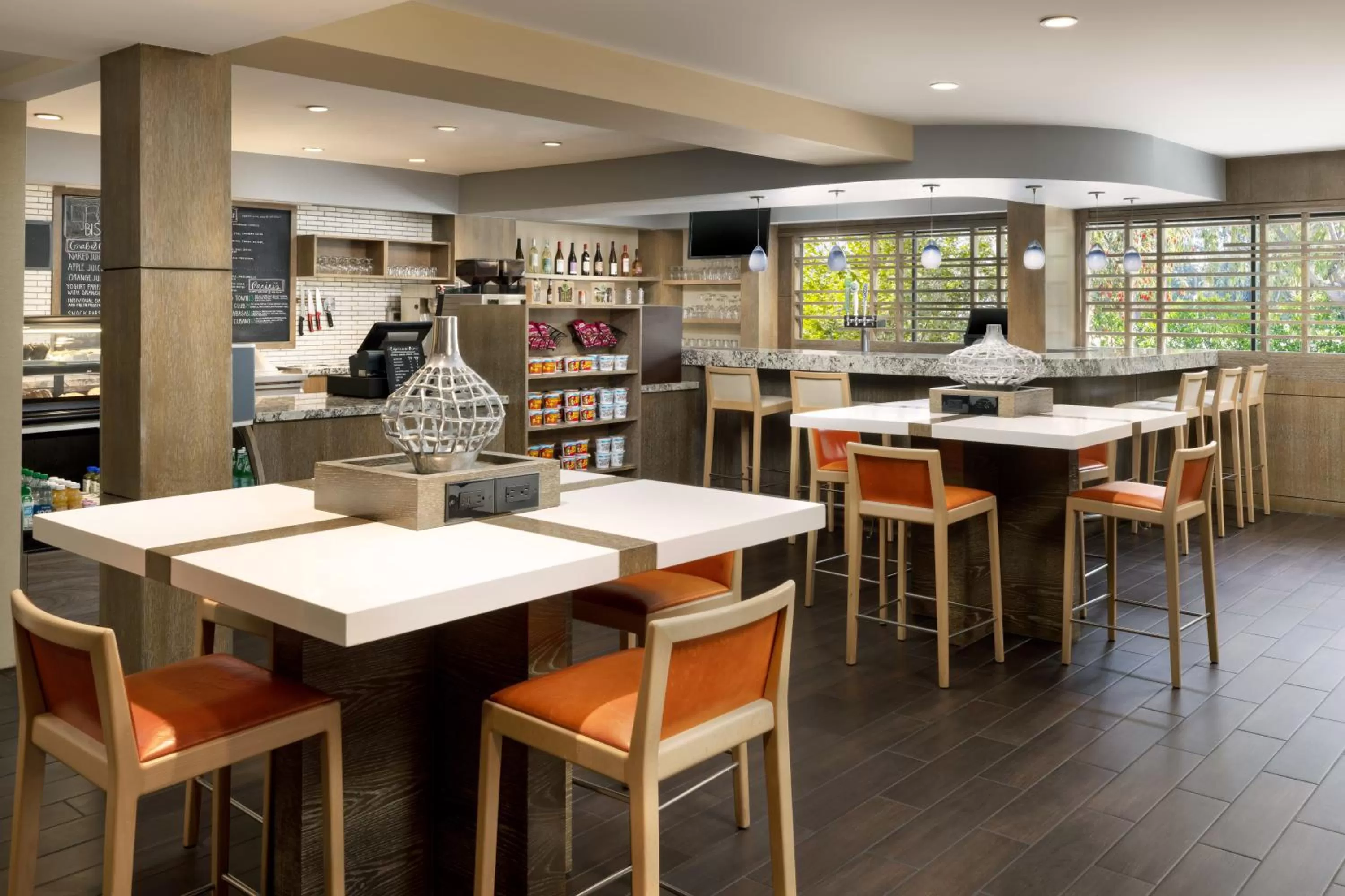 Restaurant/places to eat in The Anza-a Calabasas Hotel