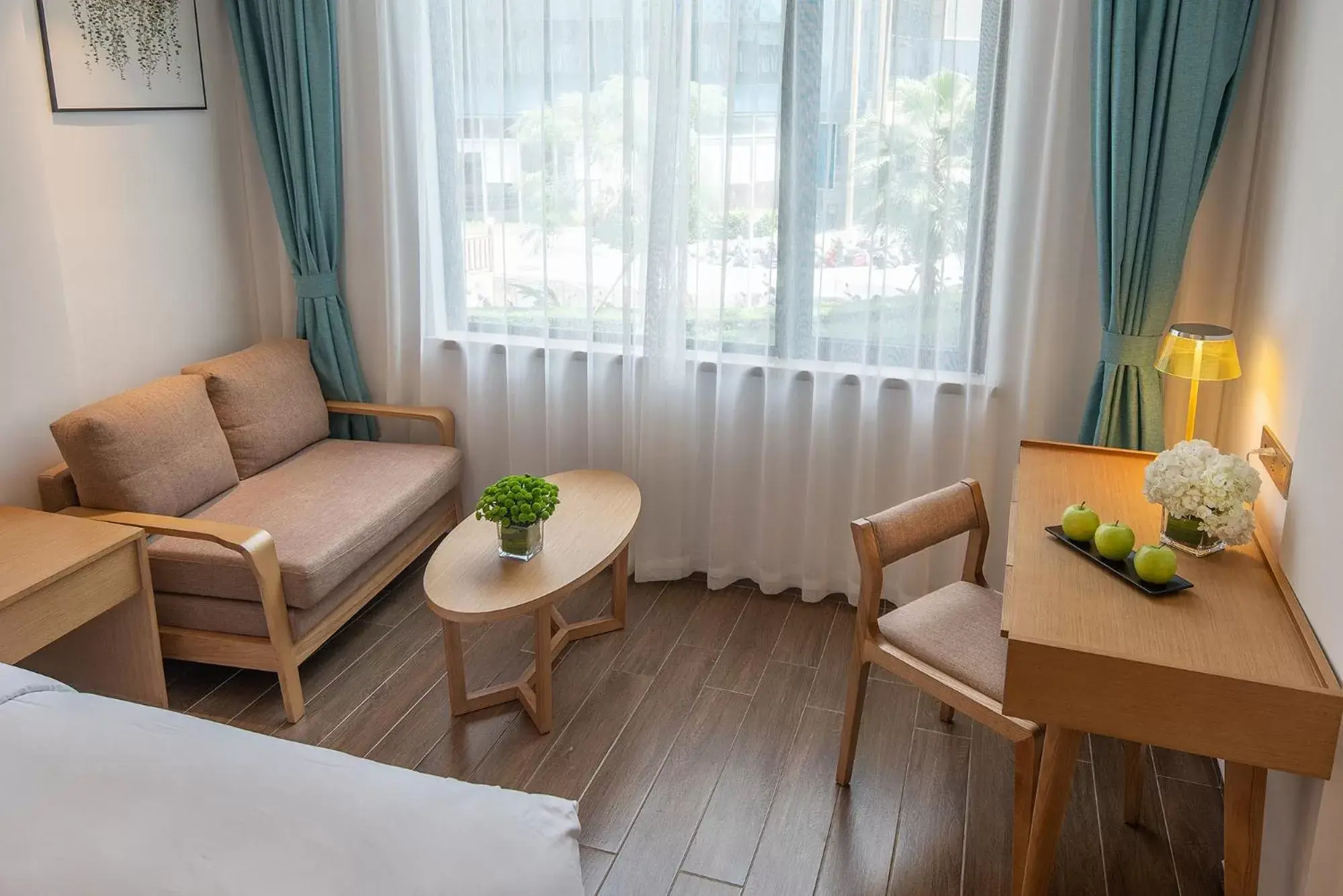 Superior King Room in Sanya South China Hotel Superior King Room in Sanya South China Hotel