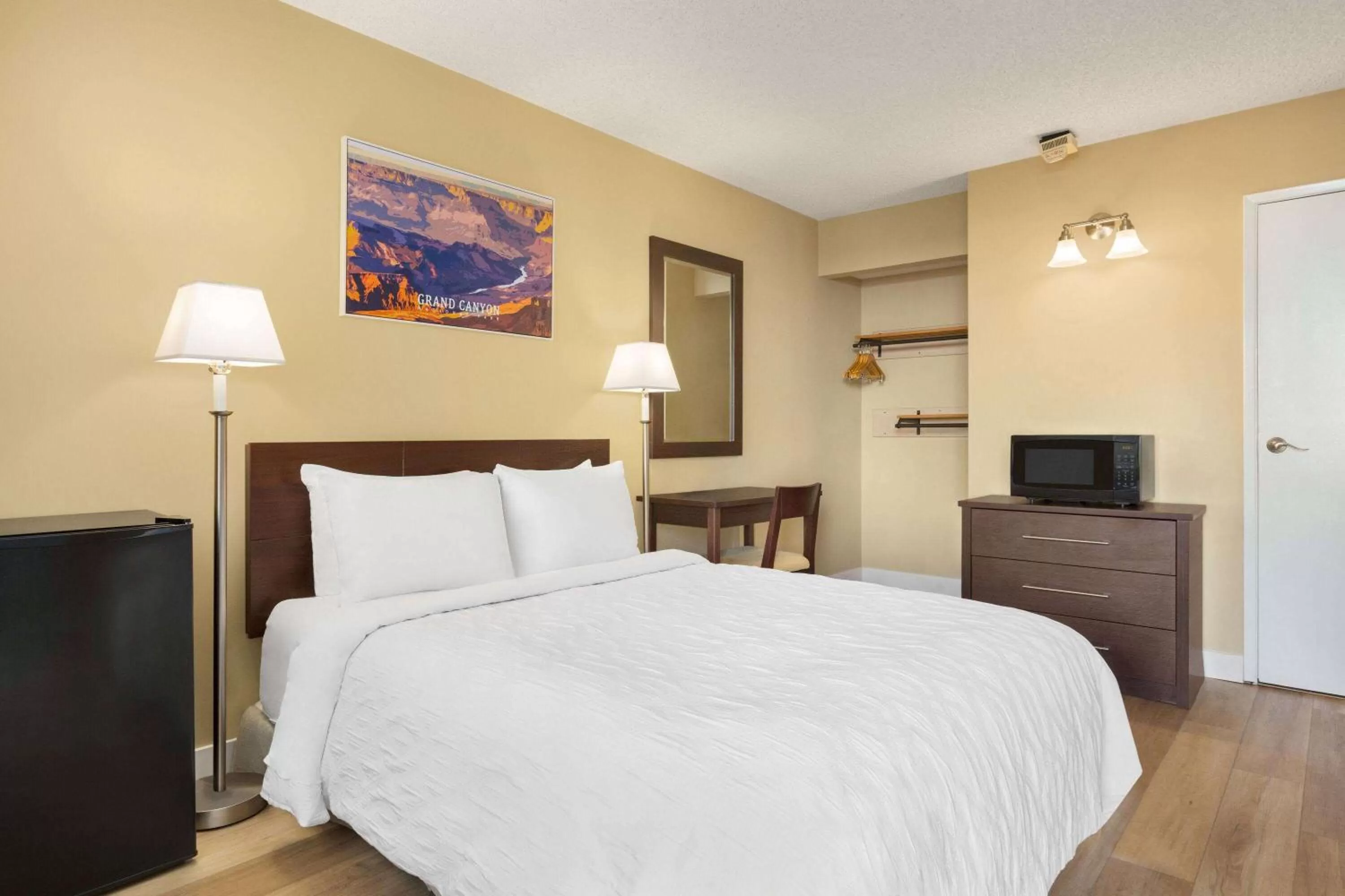 Bedroom in Travelodge by Wyndham Presidio San Francisco