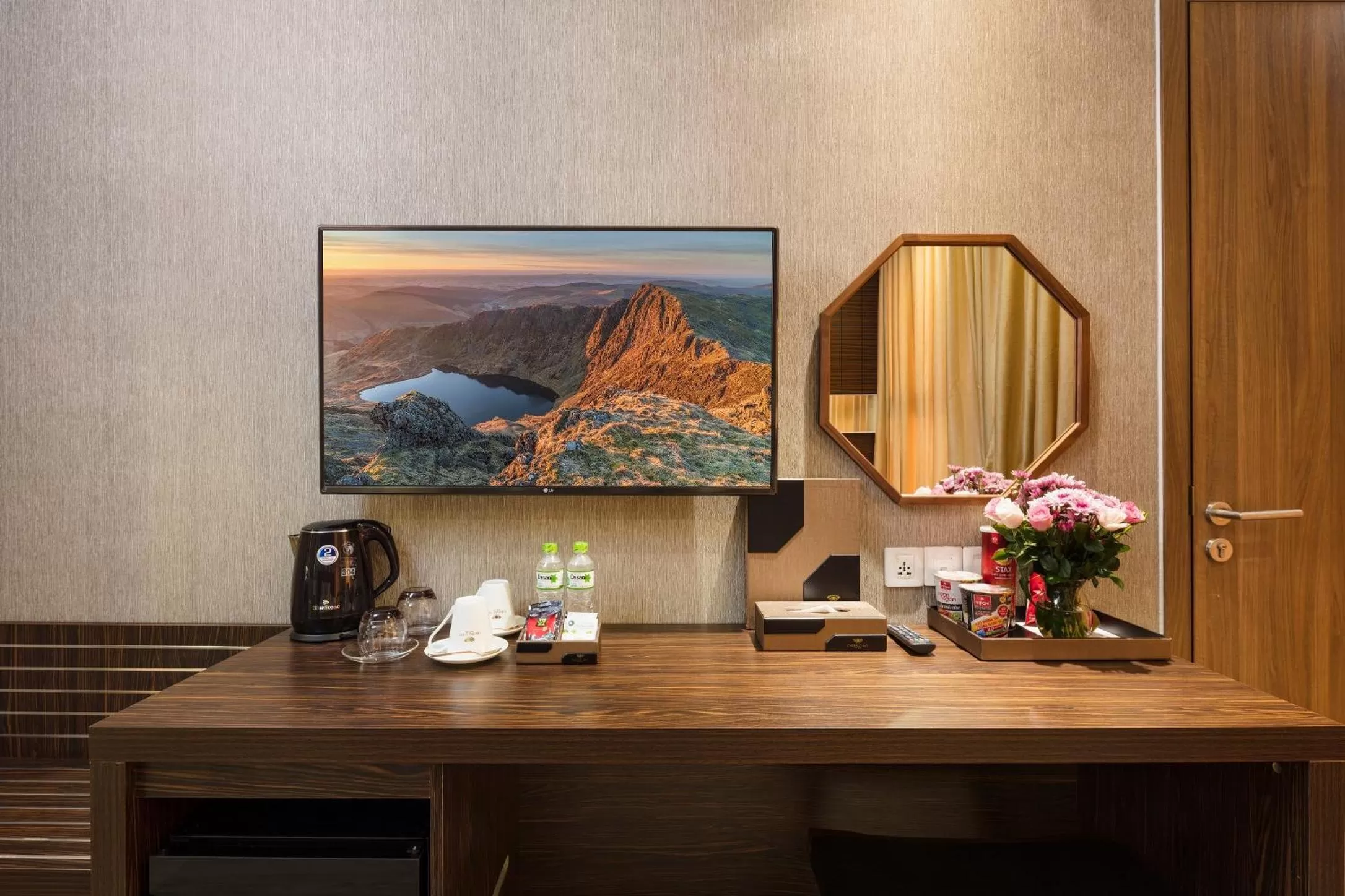 TV and multimedia in Emerald Bay Hotel & Spa Nha Trang