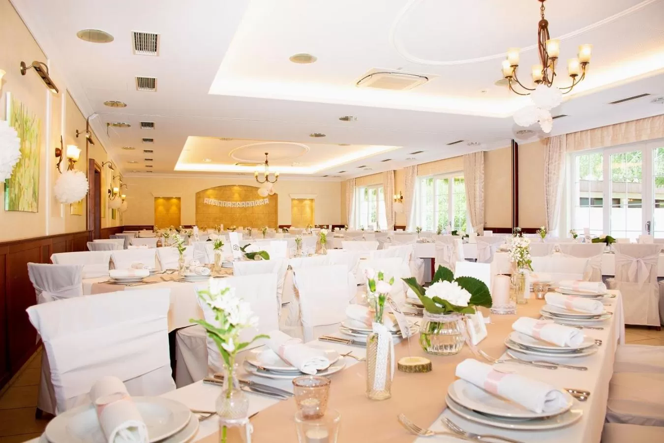 Restaurant/places to eat in BIRKENHOF GOLS - B & B - Wohlfühl Hotel mit Wochenend-Restaurant