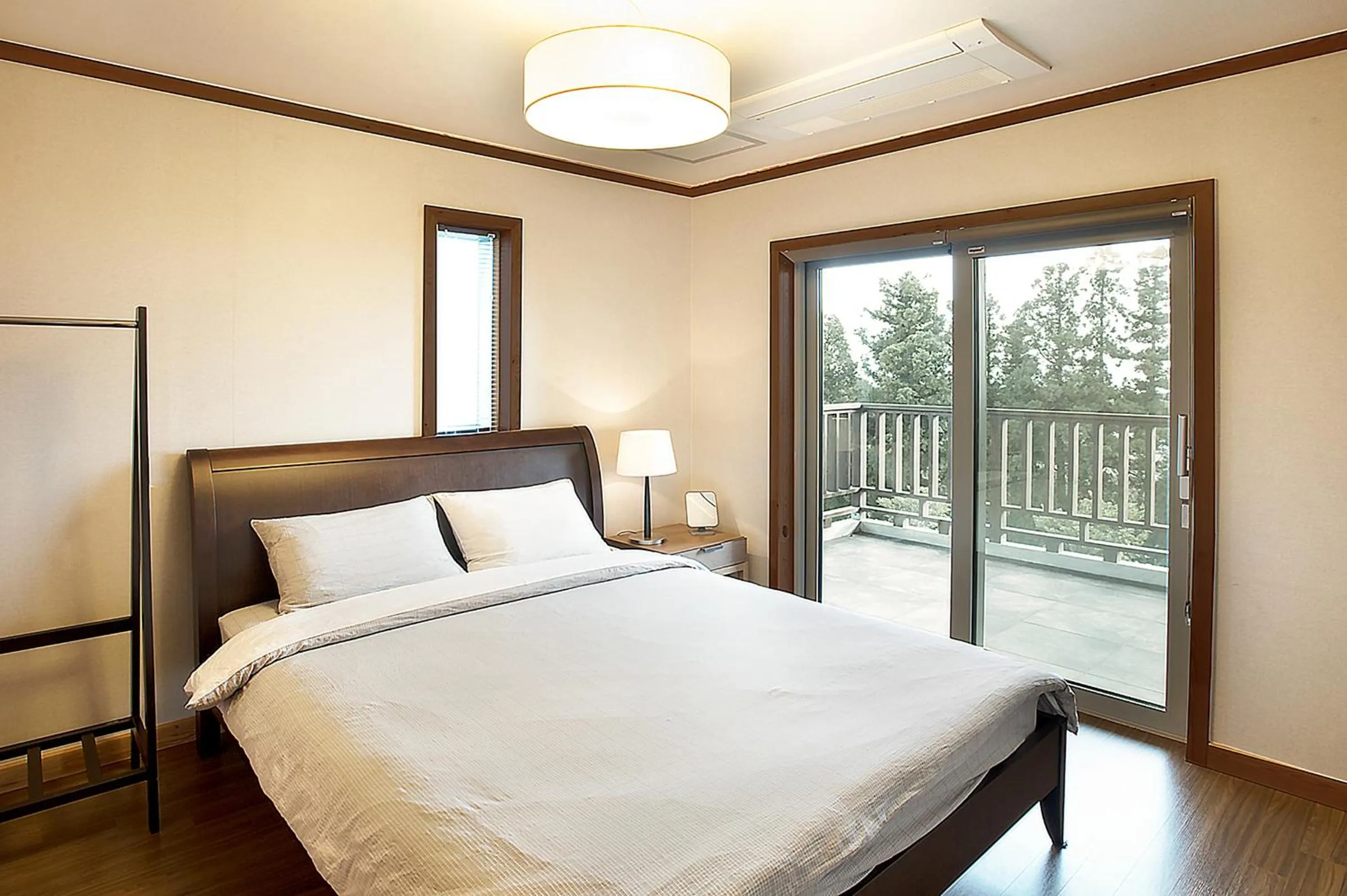 Day, Bed in Jeju Eco Suites