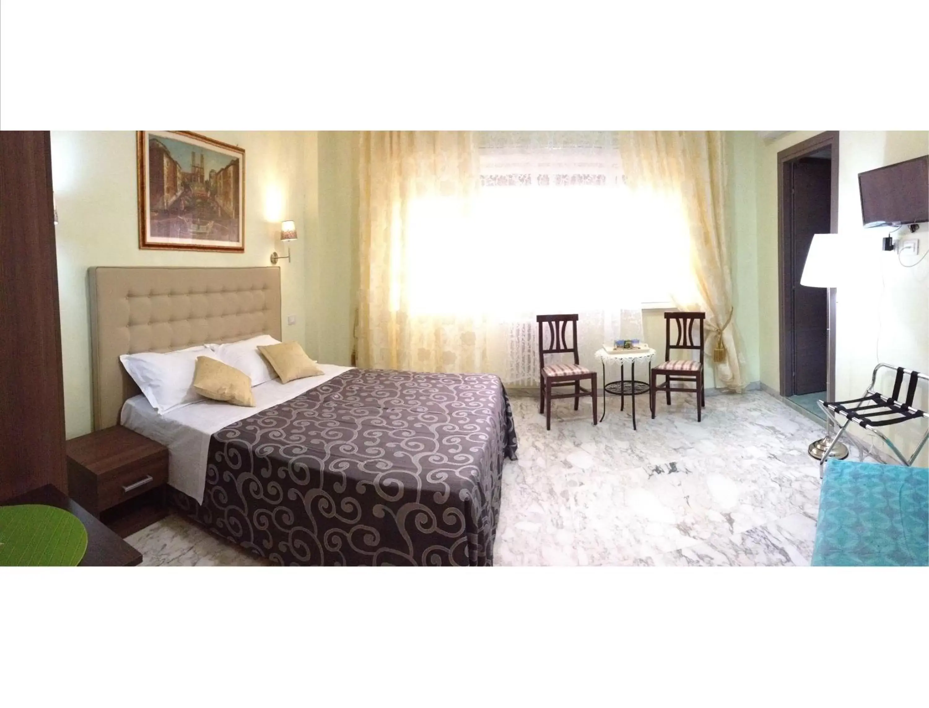 Double or Twin Room in Vatican Golden Rooms Double or Twin Room in Vatican Golden Rooms