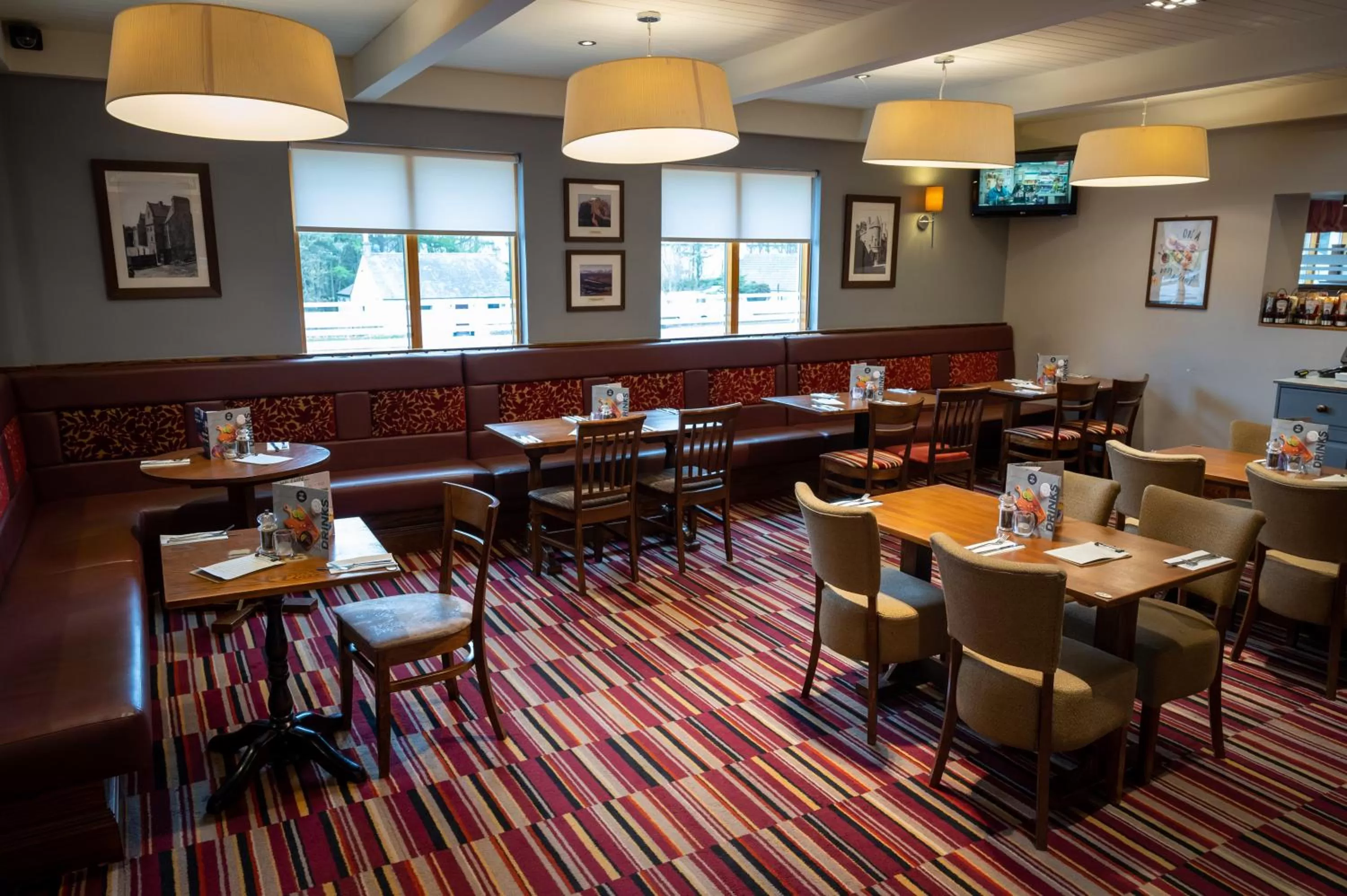 Restaurant/places to eat in Wellington Hotel by Greene King Inns