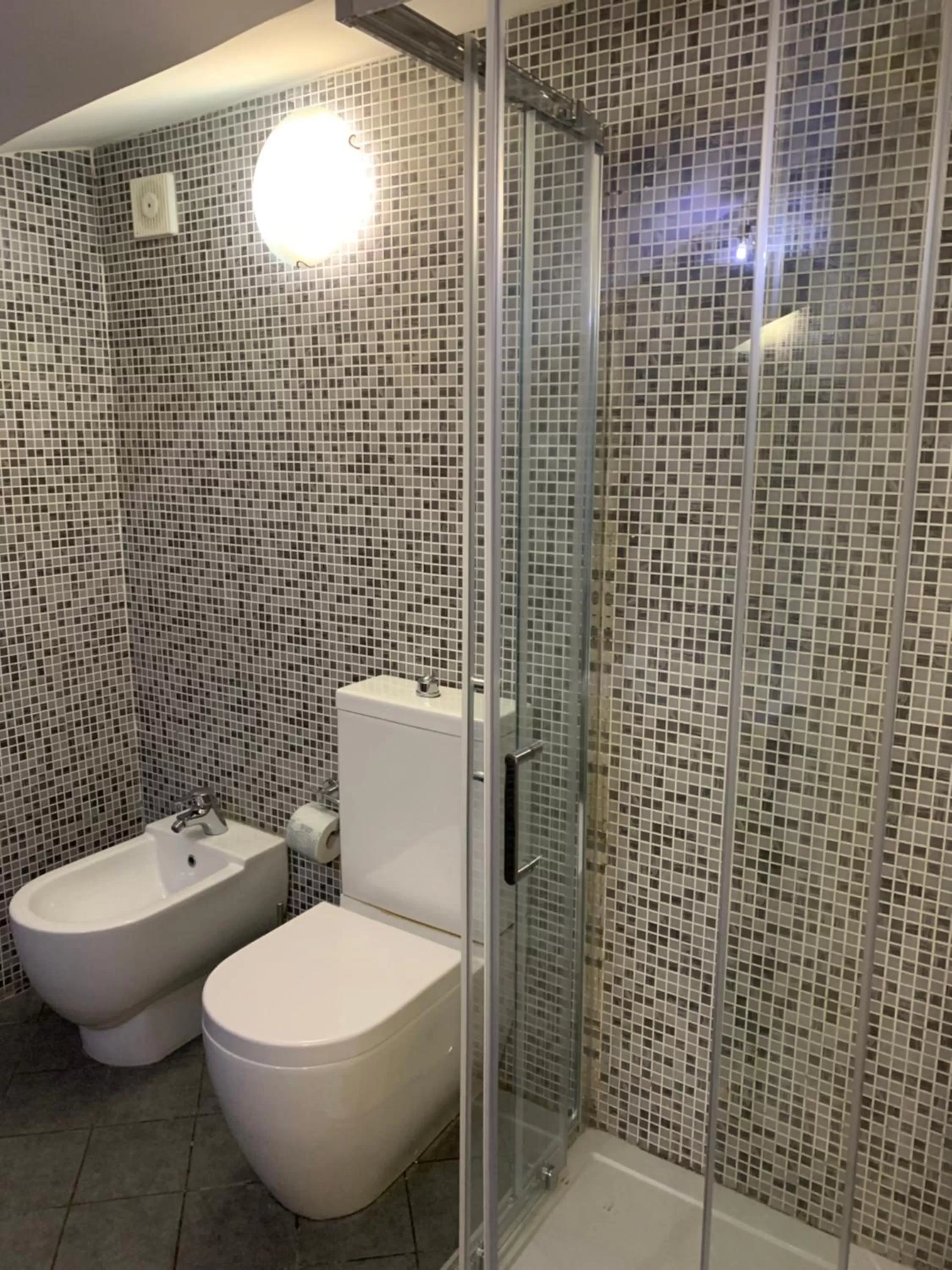 Bathroom in Duca di Uzeda Bed and Breakfast