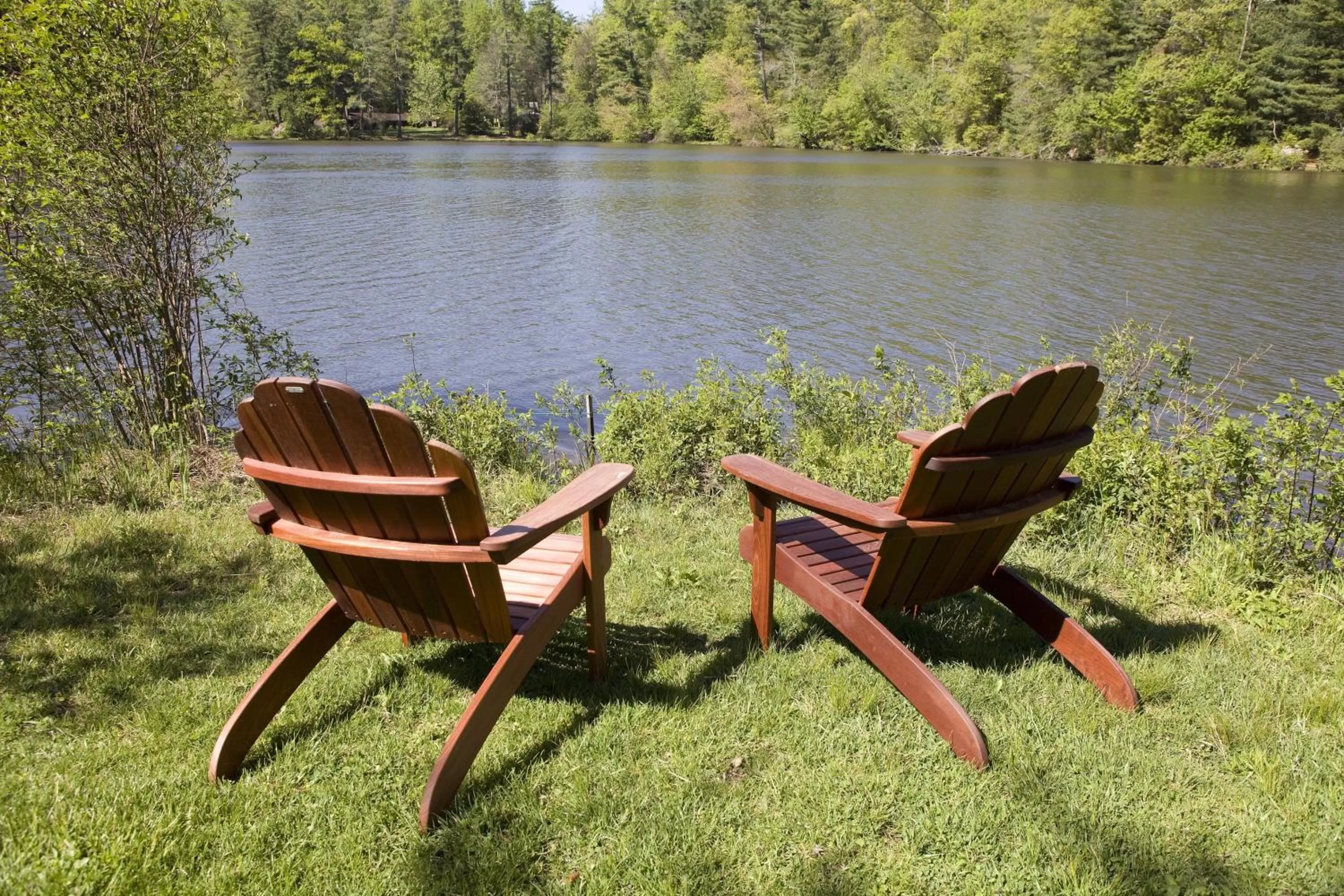 Day in Highland Lake Inn & Resort - Flat Rock