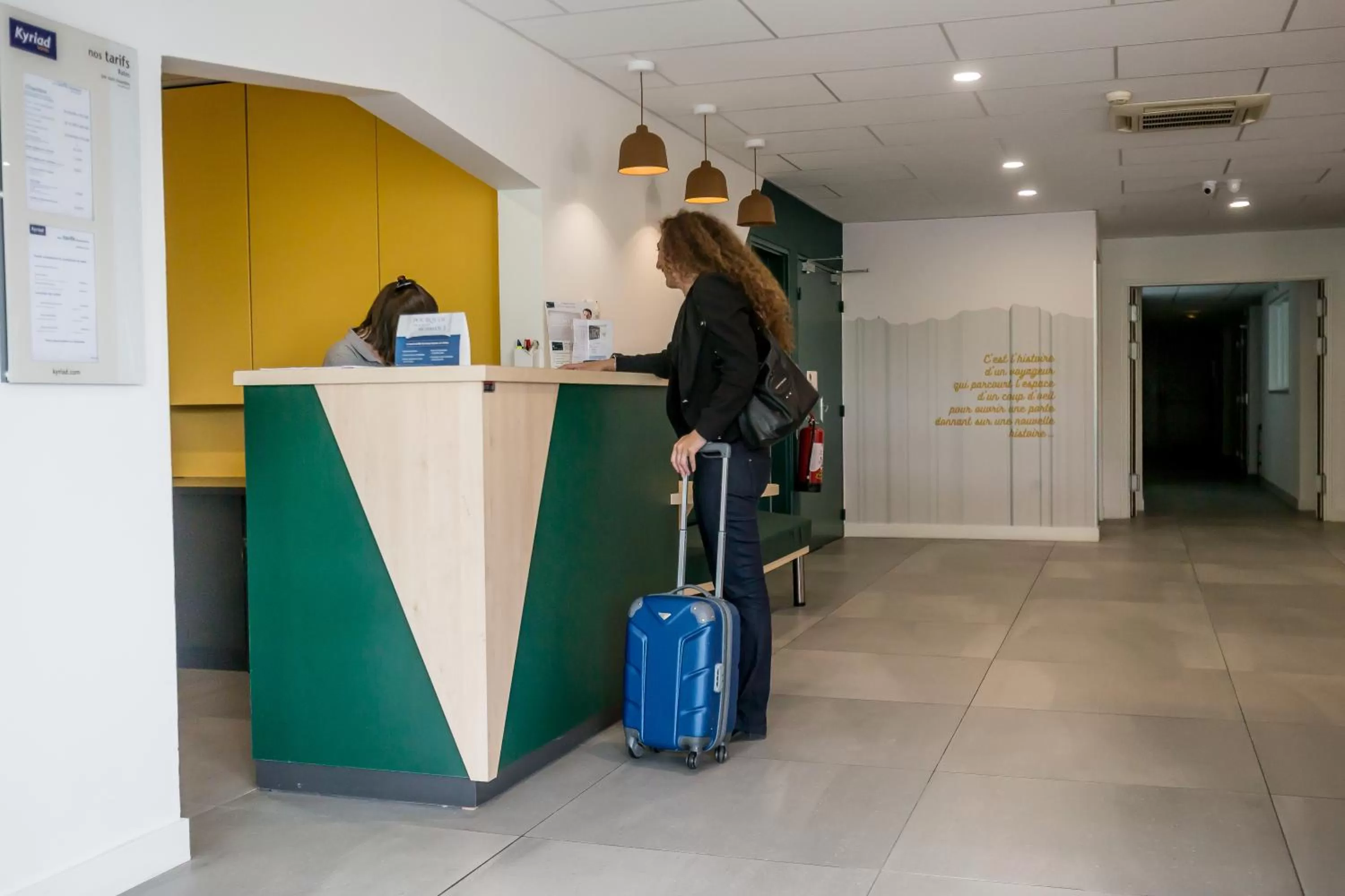 Lobby or reception in Kyriad Clermont-Ferrand-Sud - La Pardieu