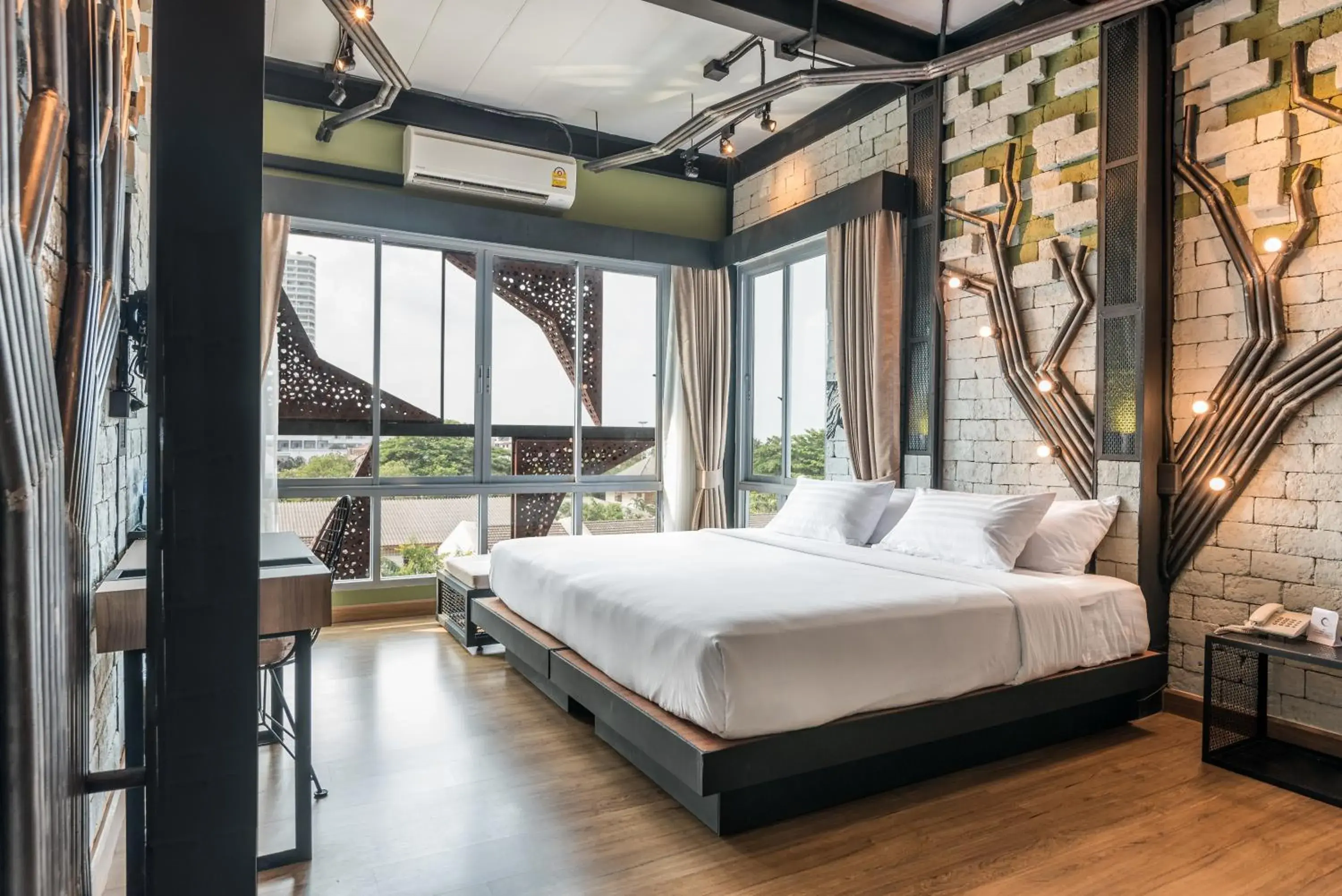 Deluxe Double or Twin Room with Sea View in Sea Crest by Jomtien Deluxe Double or Twin Room with Sea View in Sea Crest by Jomtien