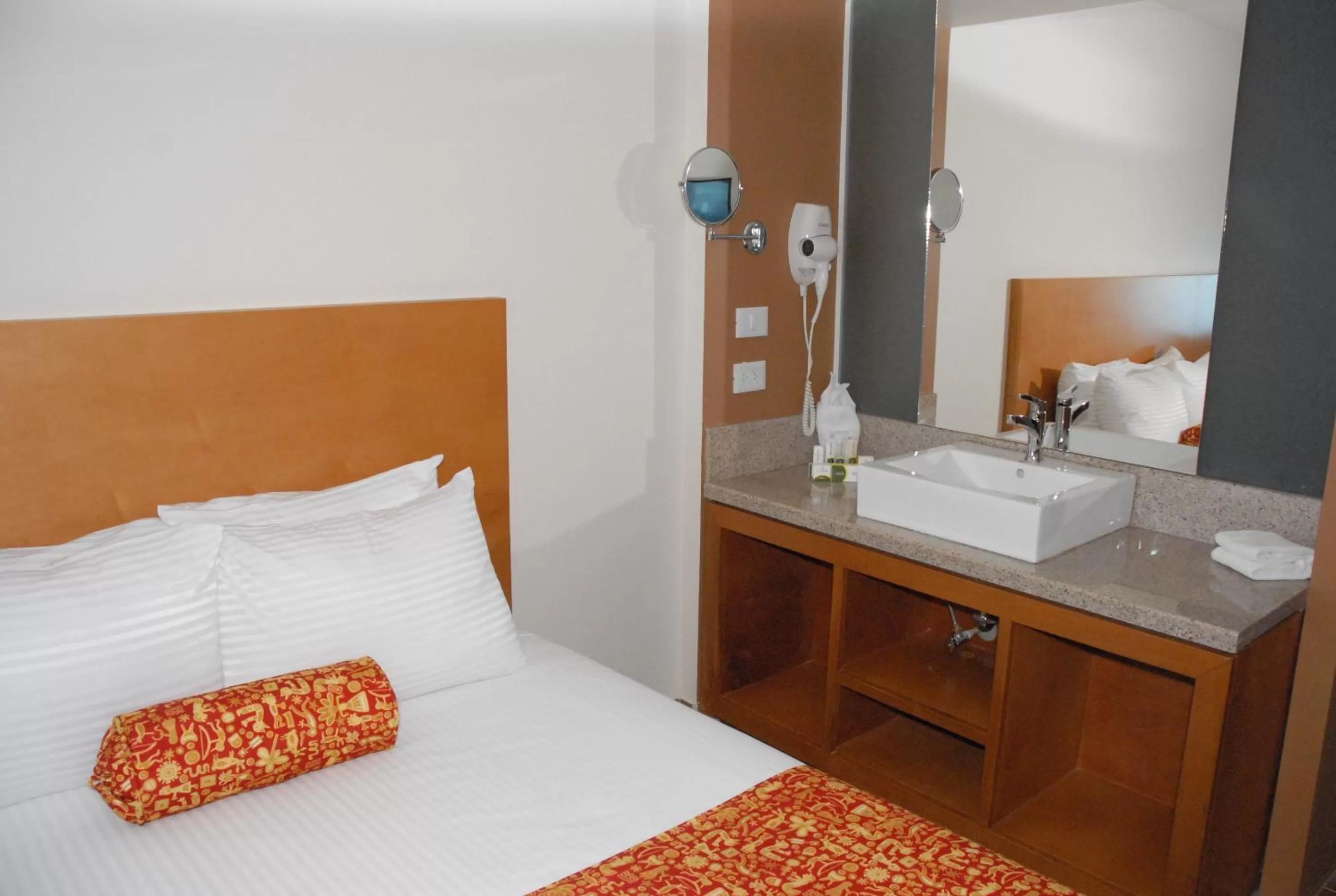 Toilet, Bed in Aranzazu Centro Historico