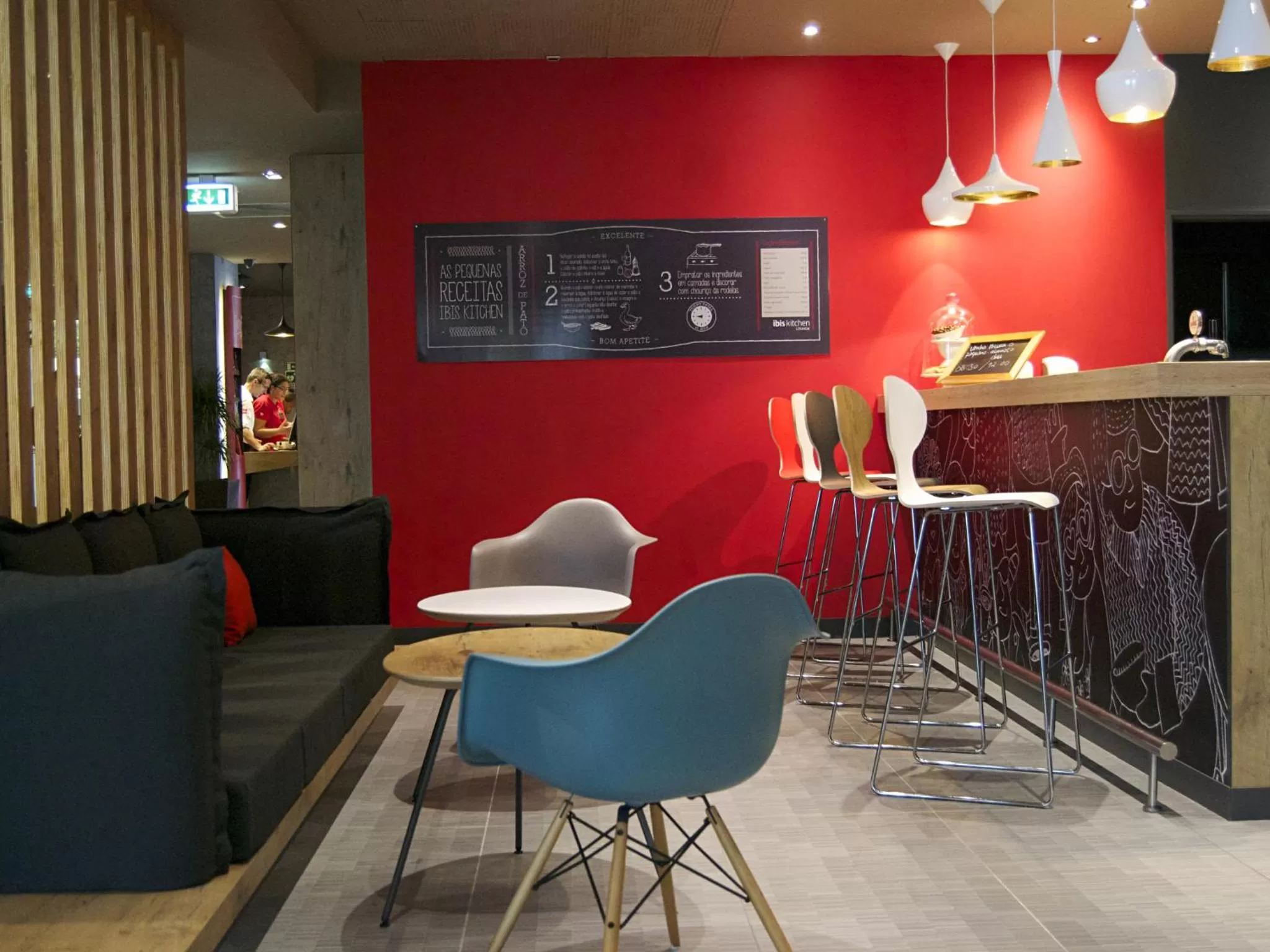 Lounge or bar in Hotel ibis Lisboa Saldanha