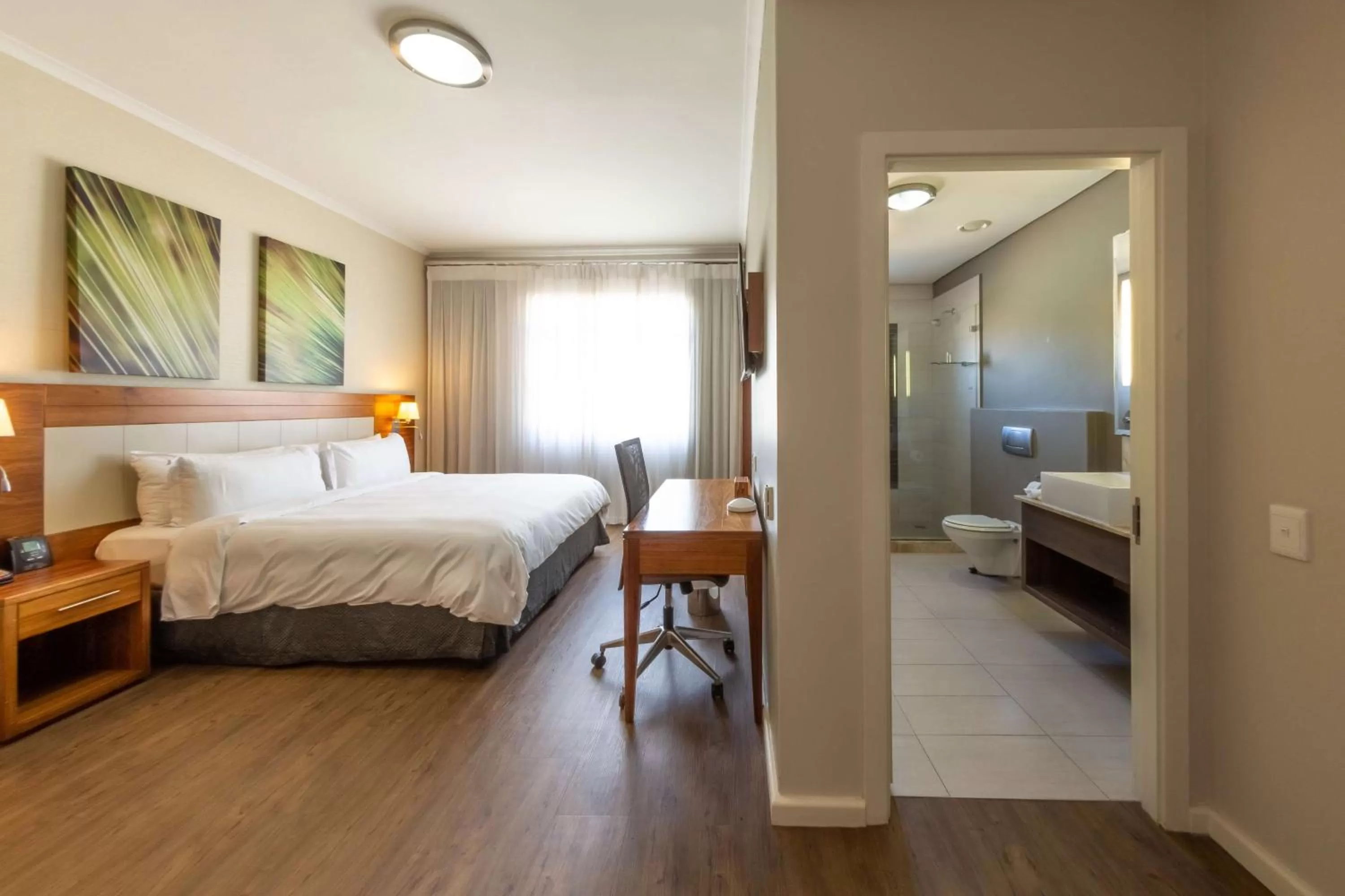 Bedroom in DoubleTree by Hilton Cape Town Upper Eastside