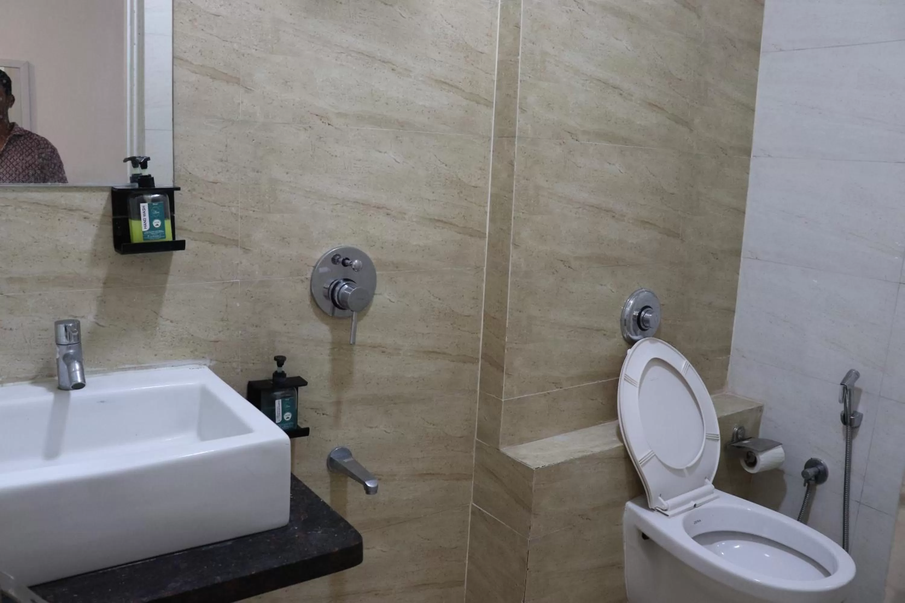 Bathroom in Hotel New Samrat