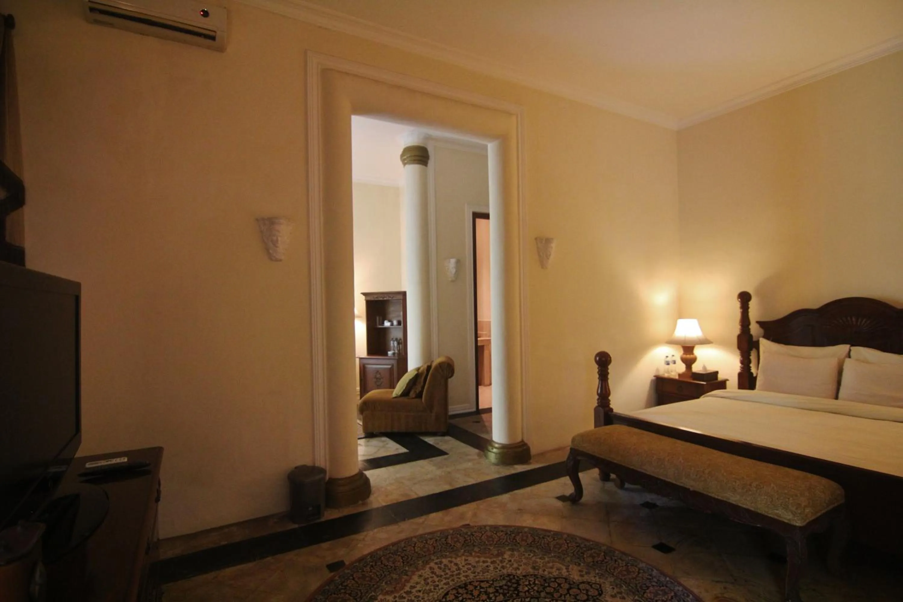 Bed in Sarasvati Borobudur