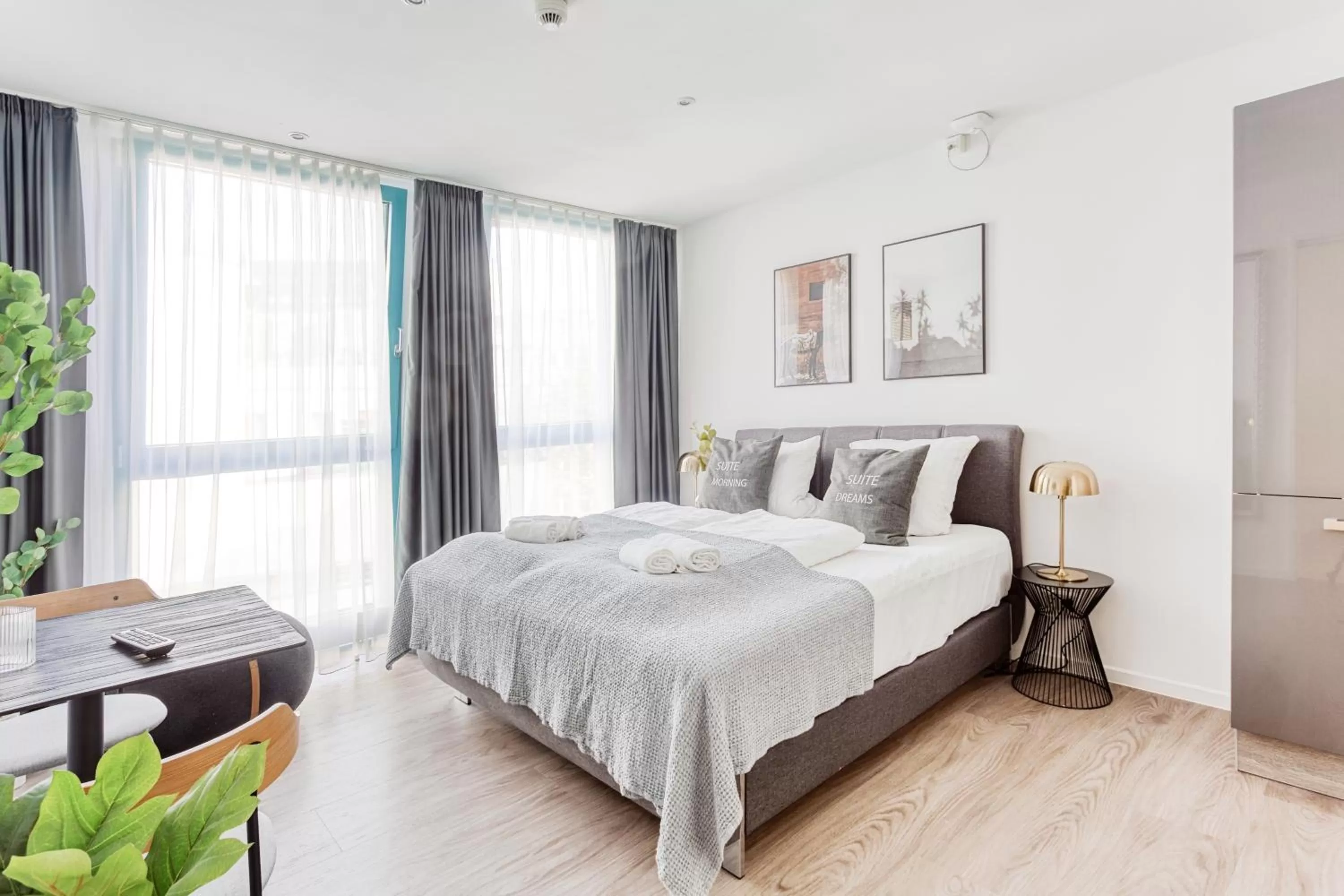 Bed in Limehome Köln Friesenplatz - Digital Access