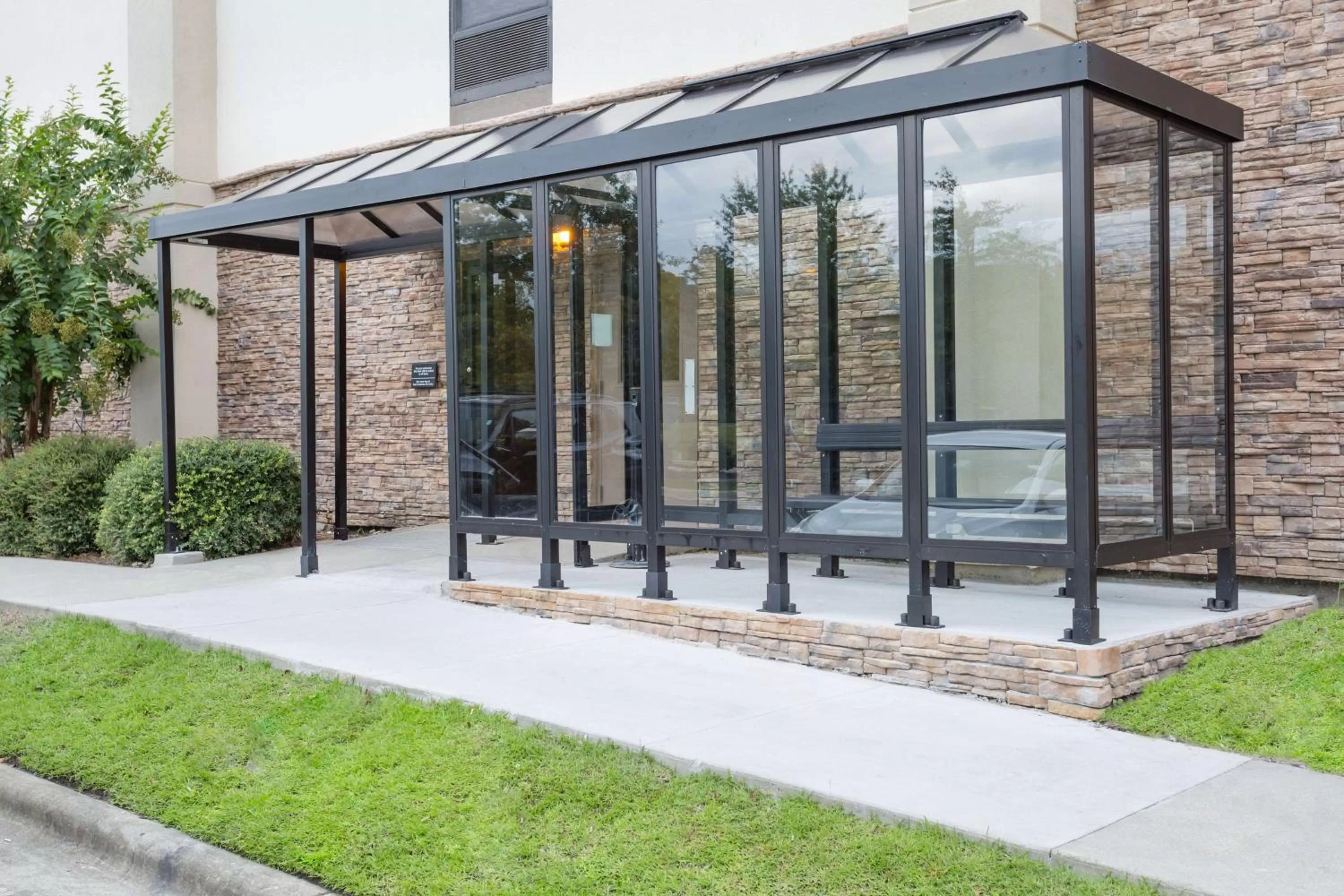 Property building in Hampton Inn Havelock