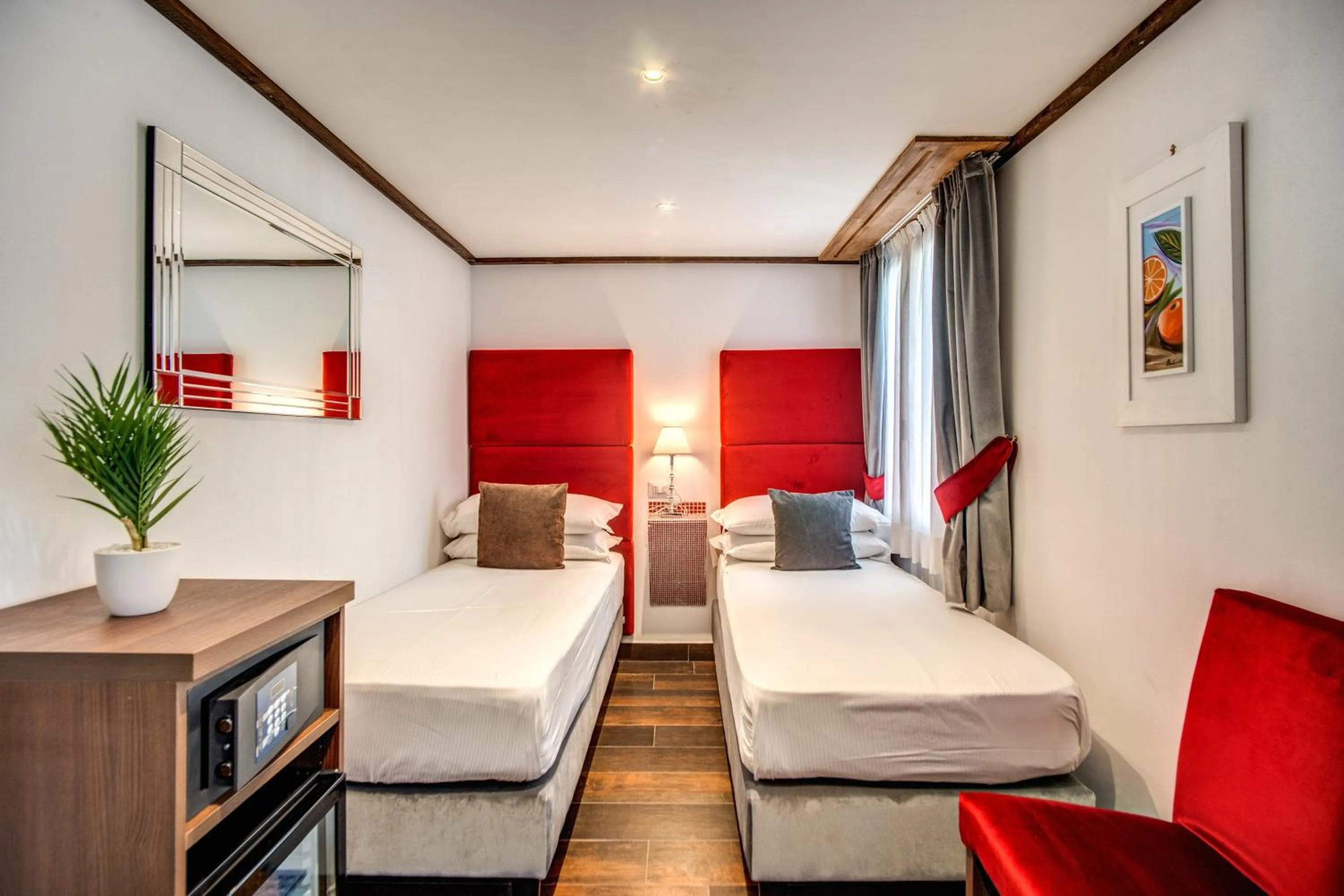 Bed in Piazza di Spagna Comfort Rooms