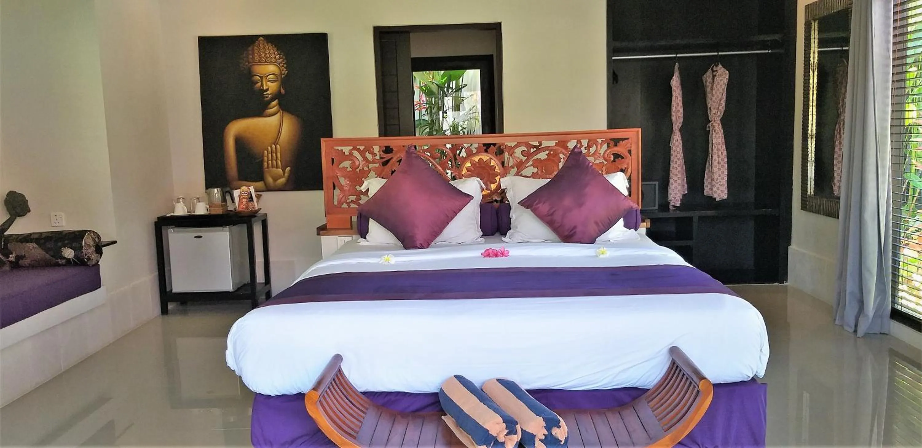 Bed in Katala Suites and Villas