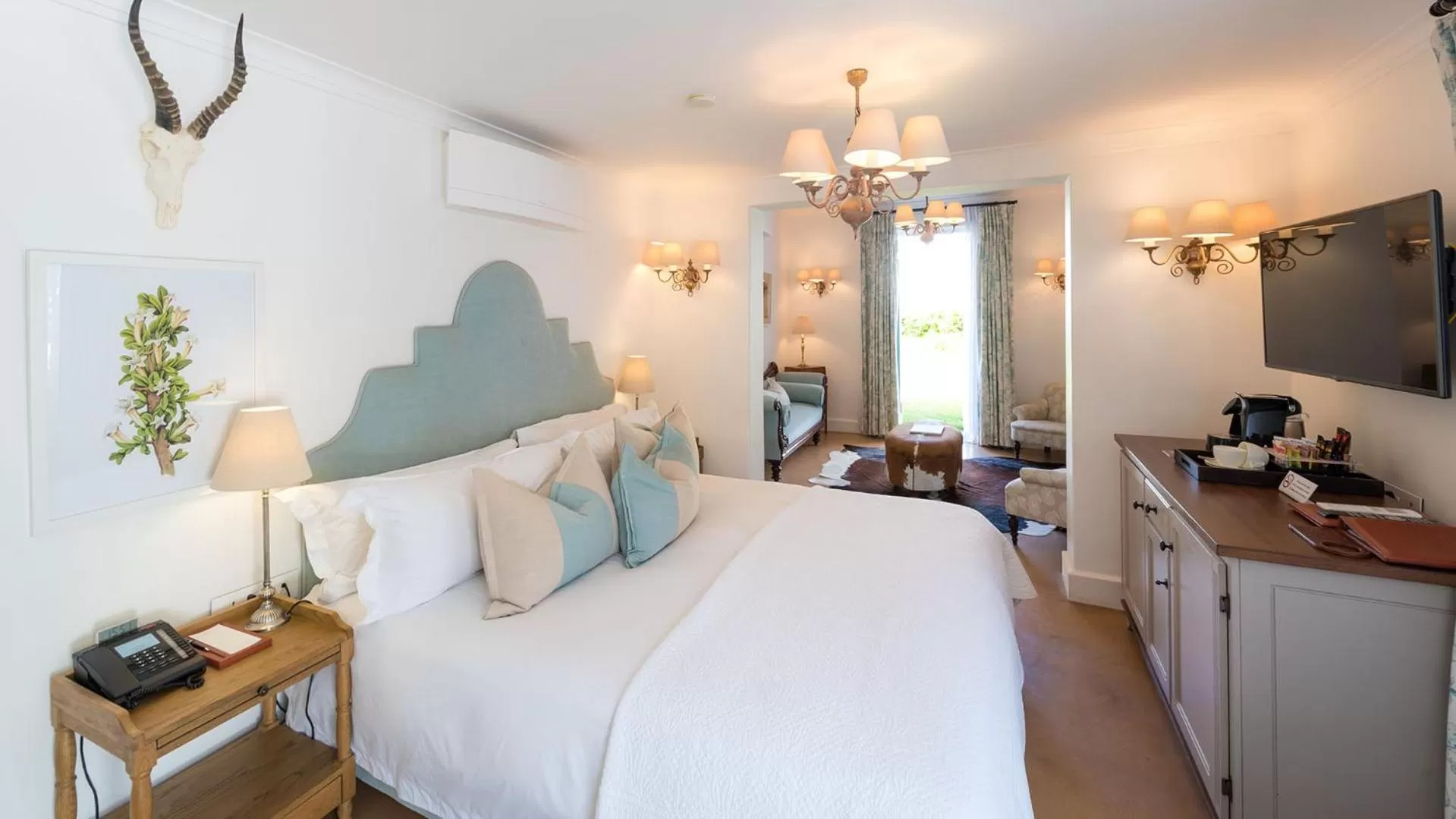 Bed in Drostdy Hotel