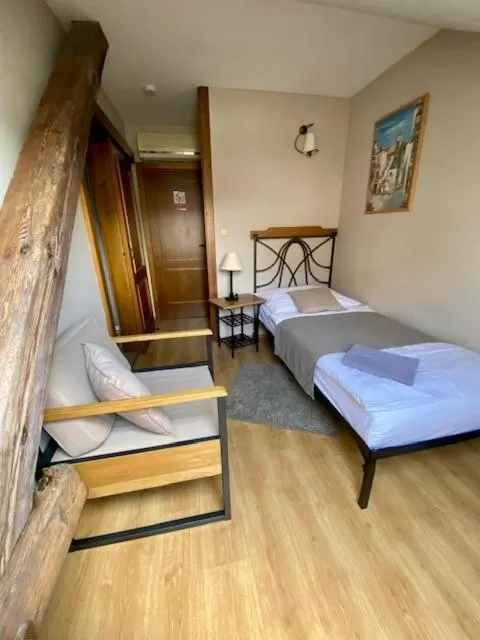 Bed in Hotel and restaurant Via Ironia