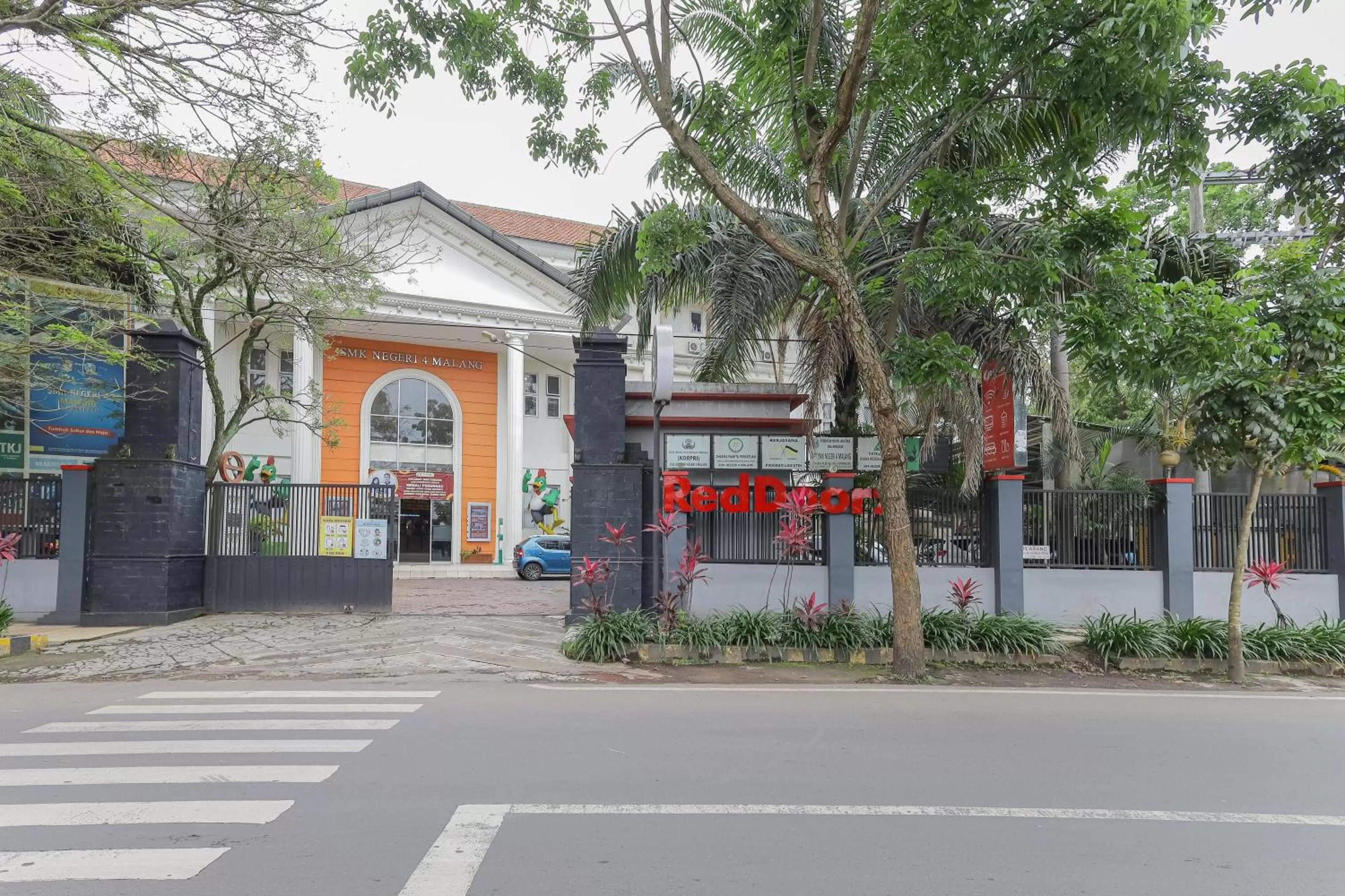 Property building in RedDoorz Syariah @ Klojen Malang