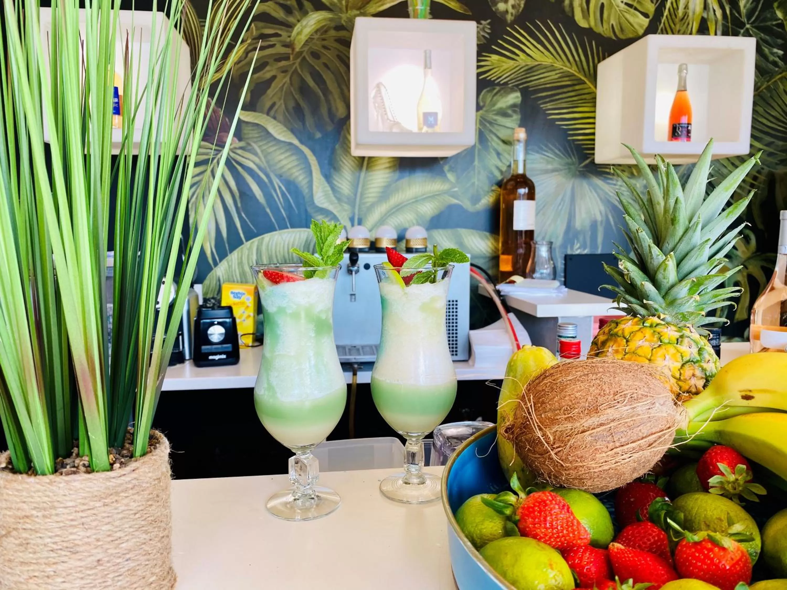 Alcoholic drinks in Domaine de Suzel