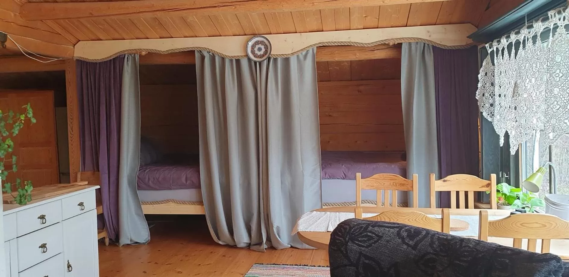 Bed in Woodstock B & B Studios