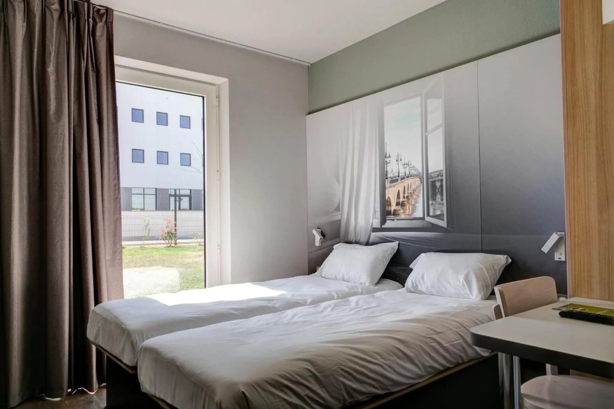 Bedroom, Bed in B&B HOTEL Bordeaux Est