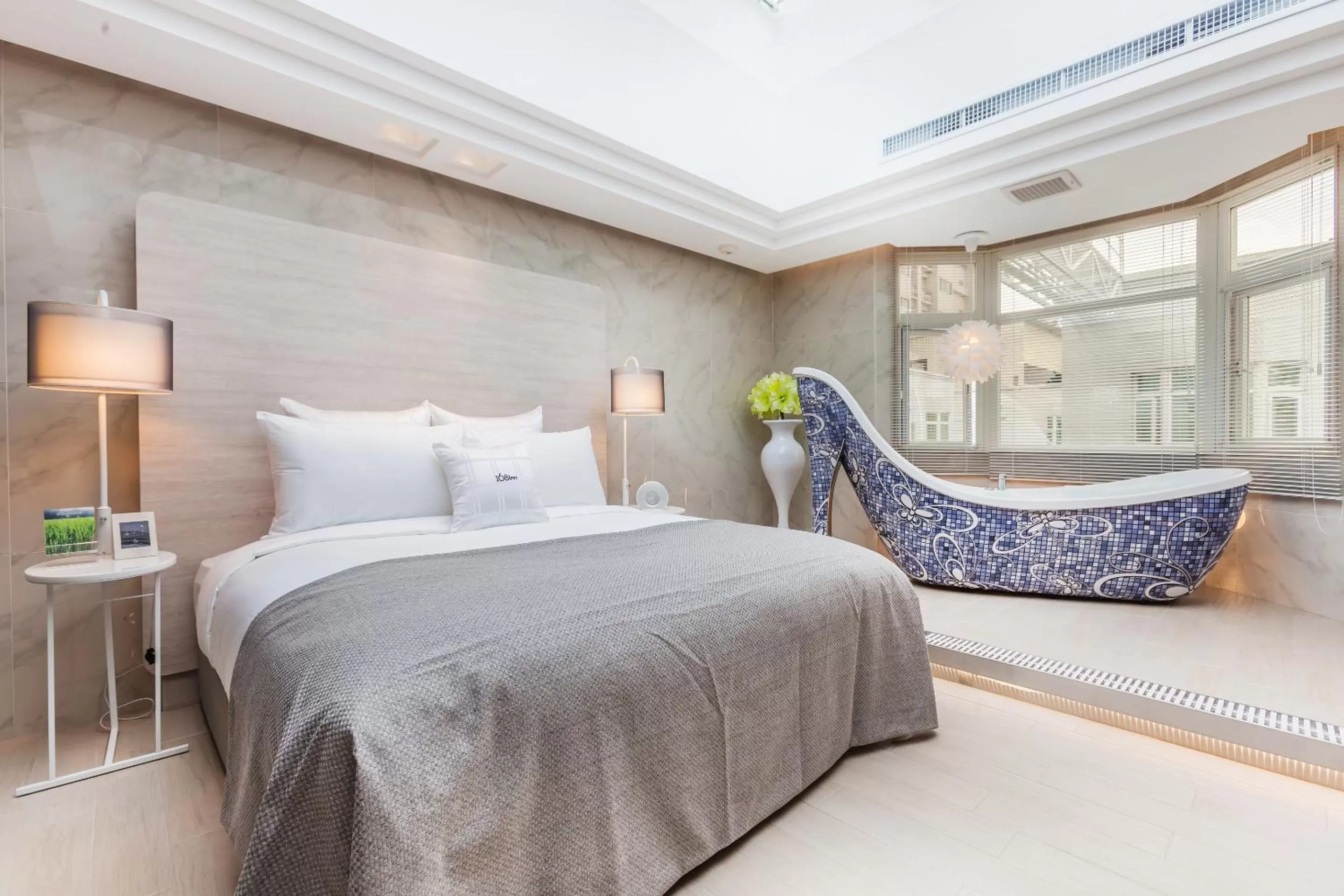 Bed in Six Star Motel-Taoyuan