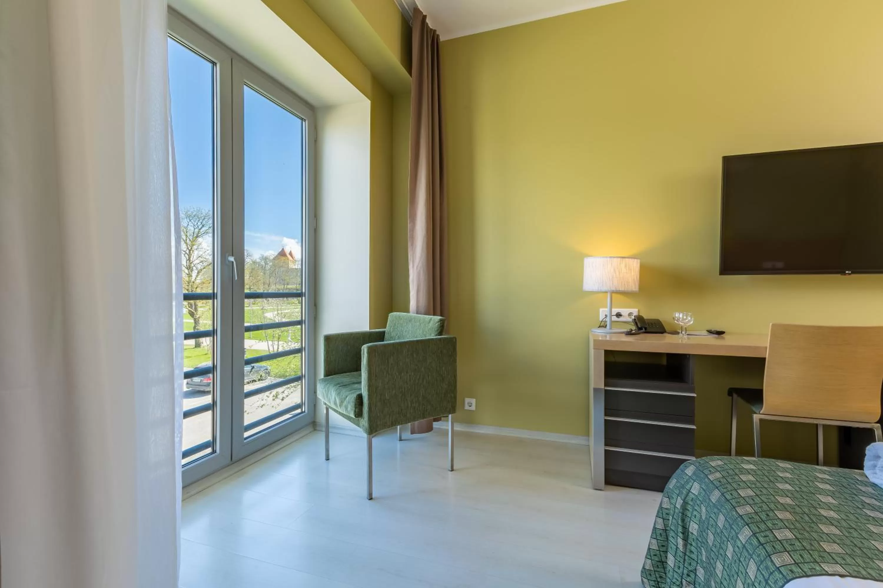 Bed in Meri Seaside Hotel & SPA