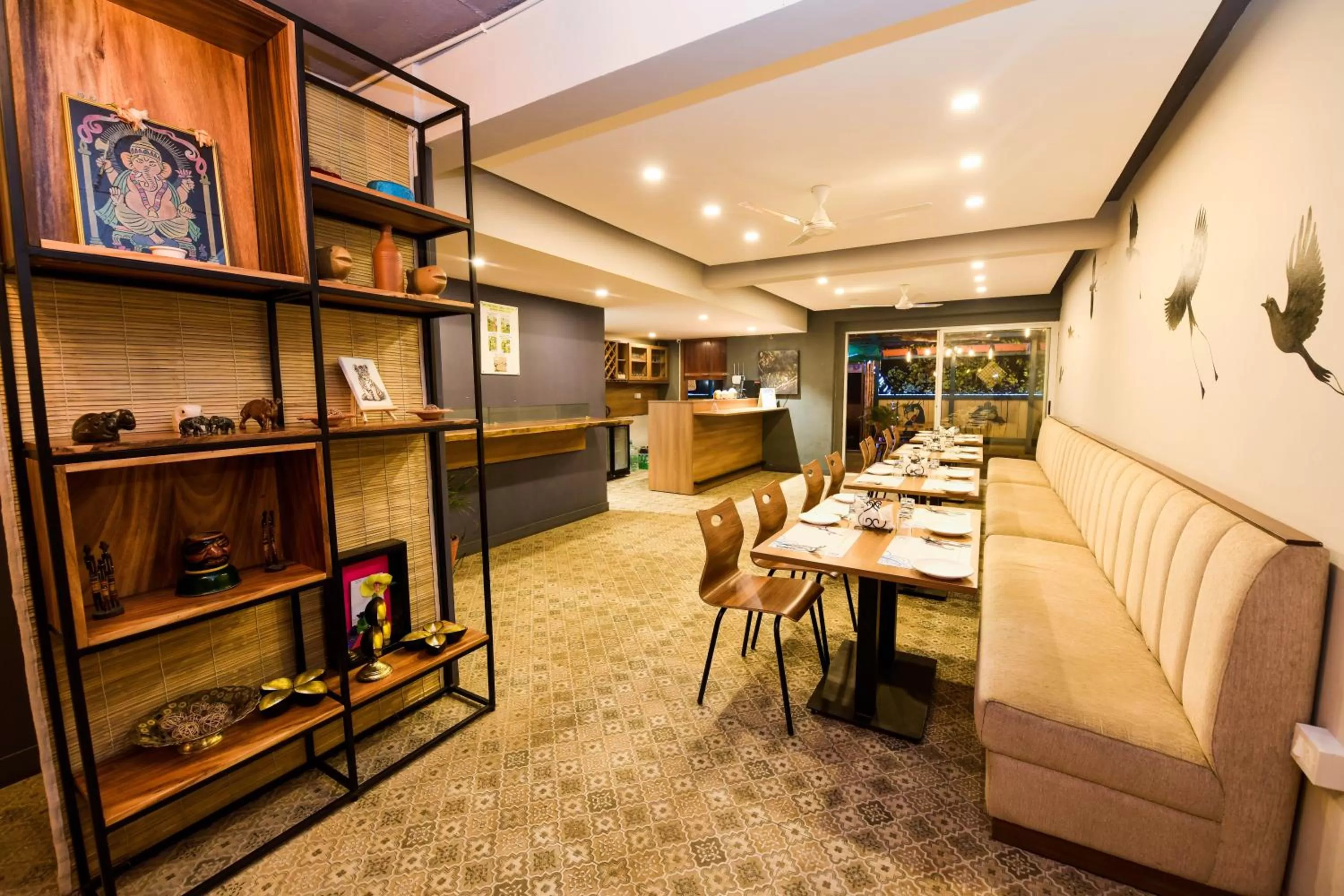 Restaurant/places to eat in SAFARI QUEST